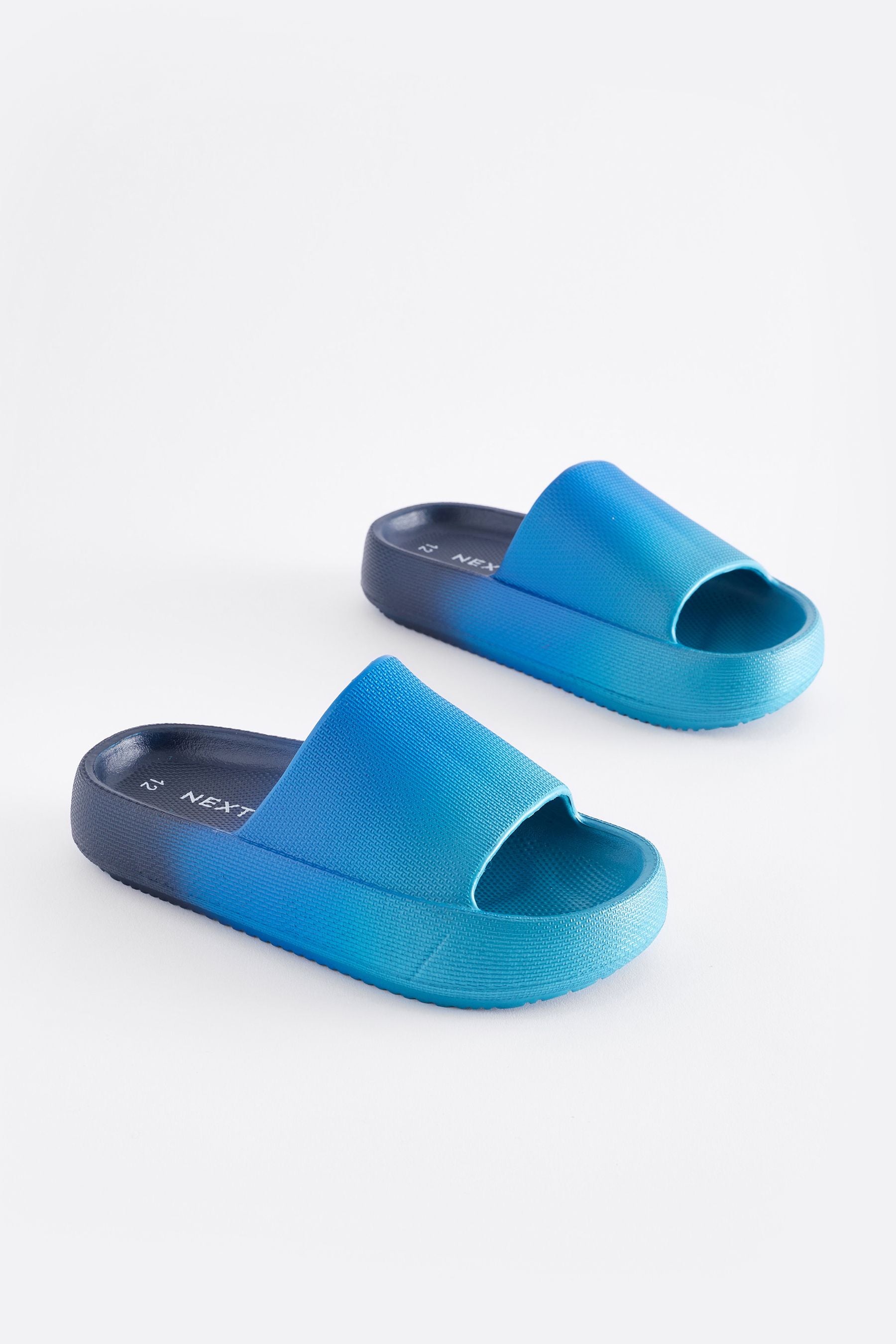 Blue Ombre Chunky Sliders