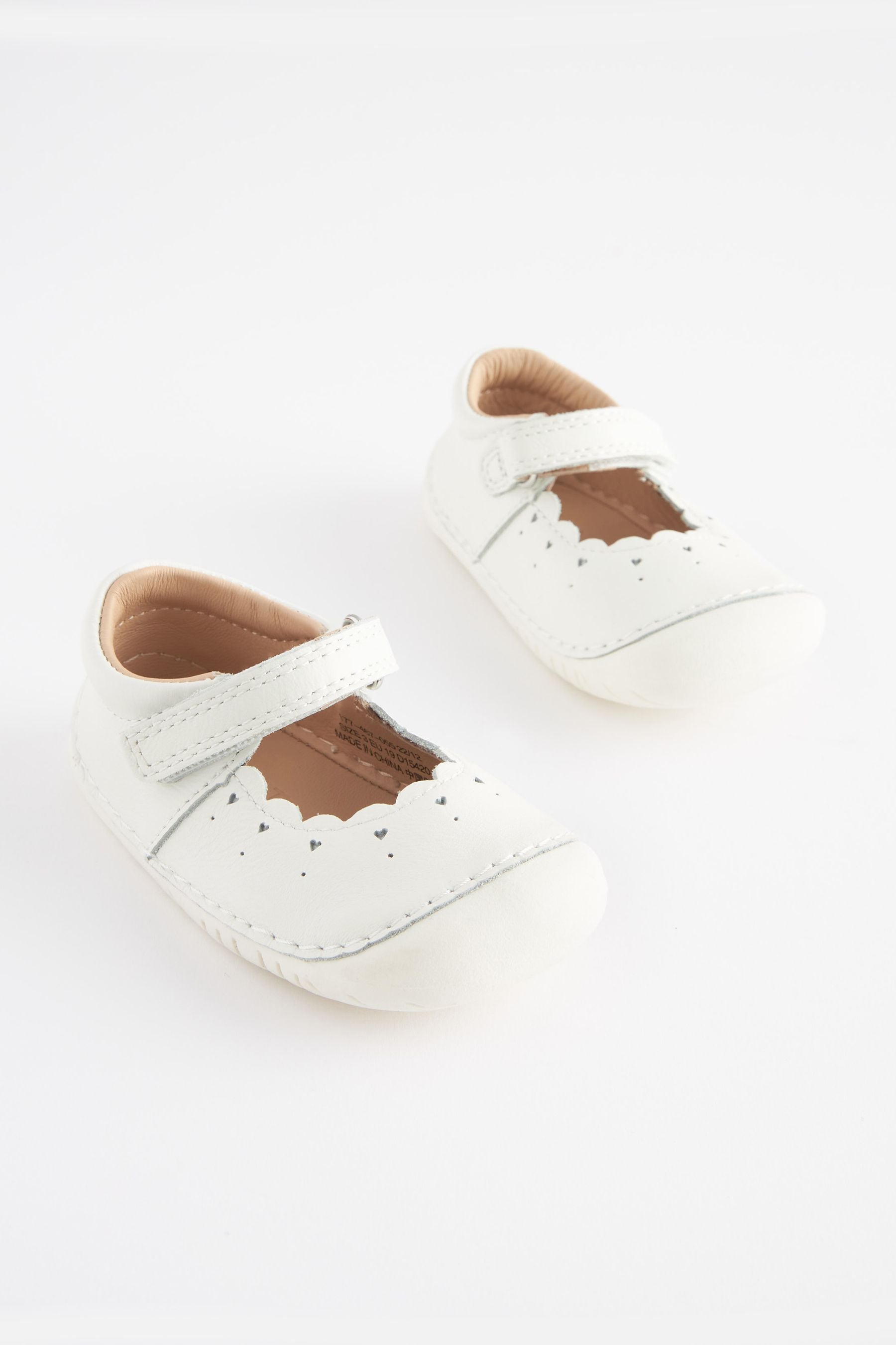 White Leather Crawler Mary Jane Shoes