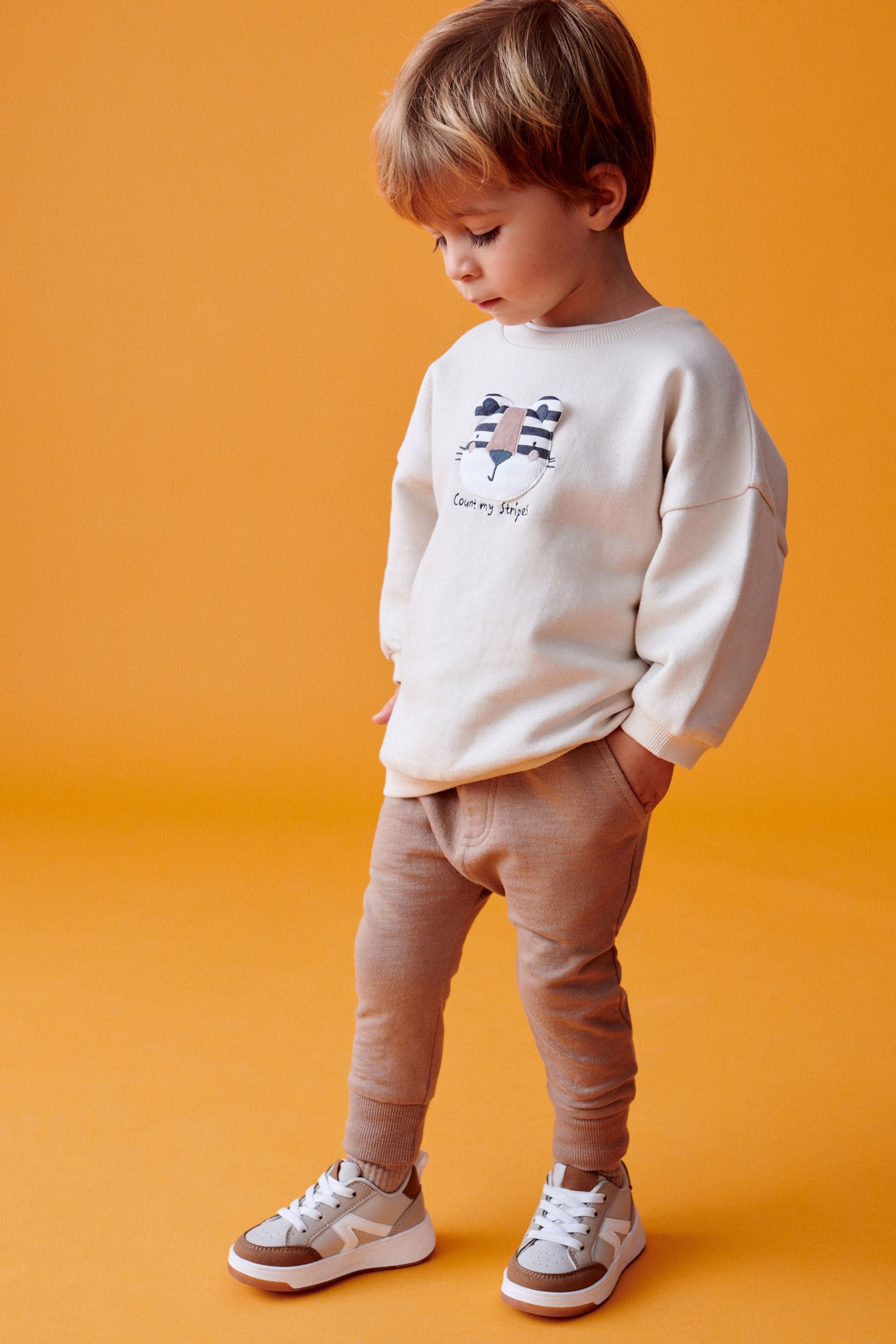 Cream Sweatshirt and Joggers 2pc Set (3mths-7yrs)