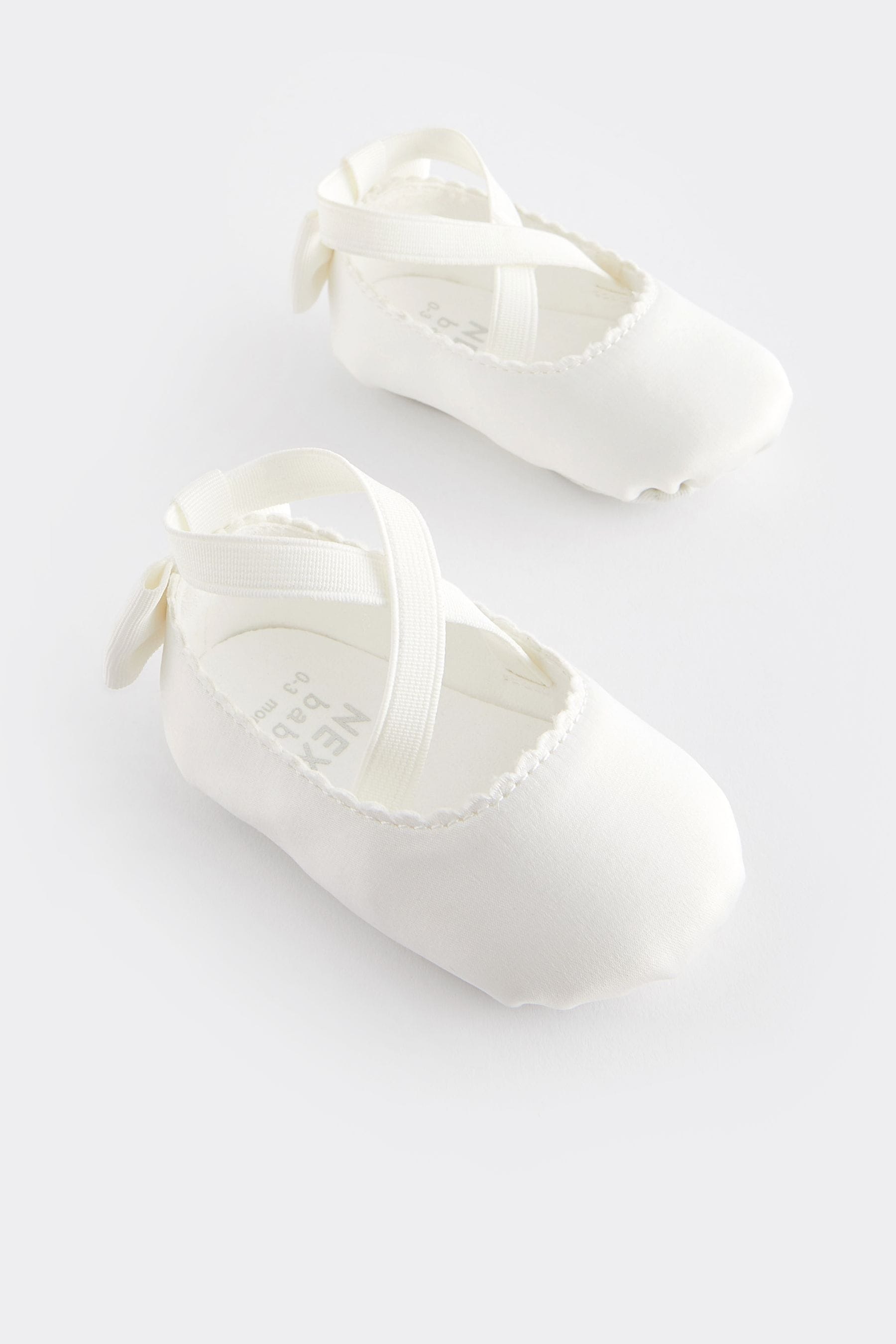 White Ballet Baby Shoes (0-24mths)