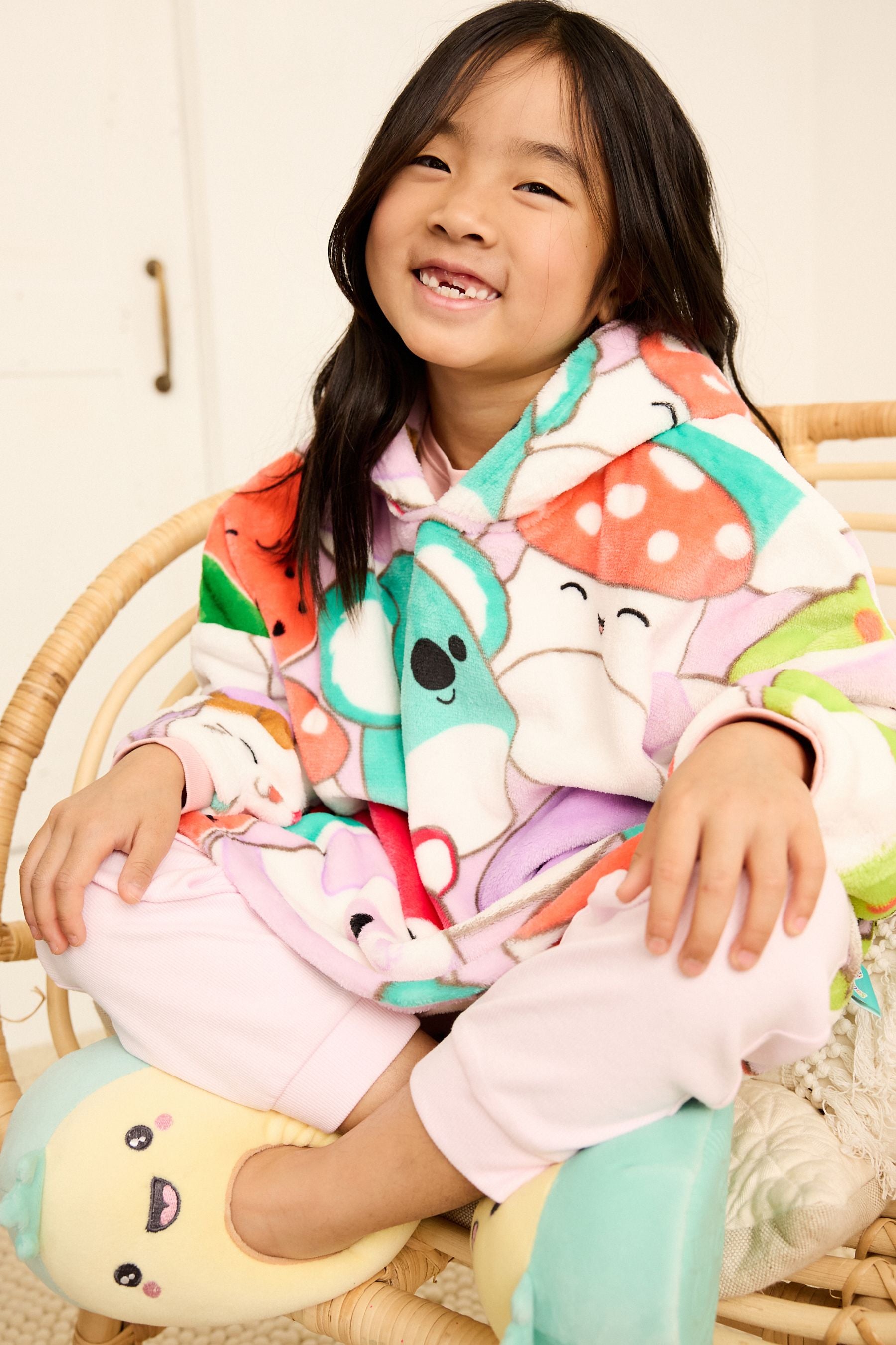 Multi Squishmallow Hooded Blanket (5-16yrs)