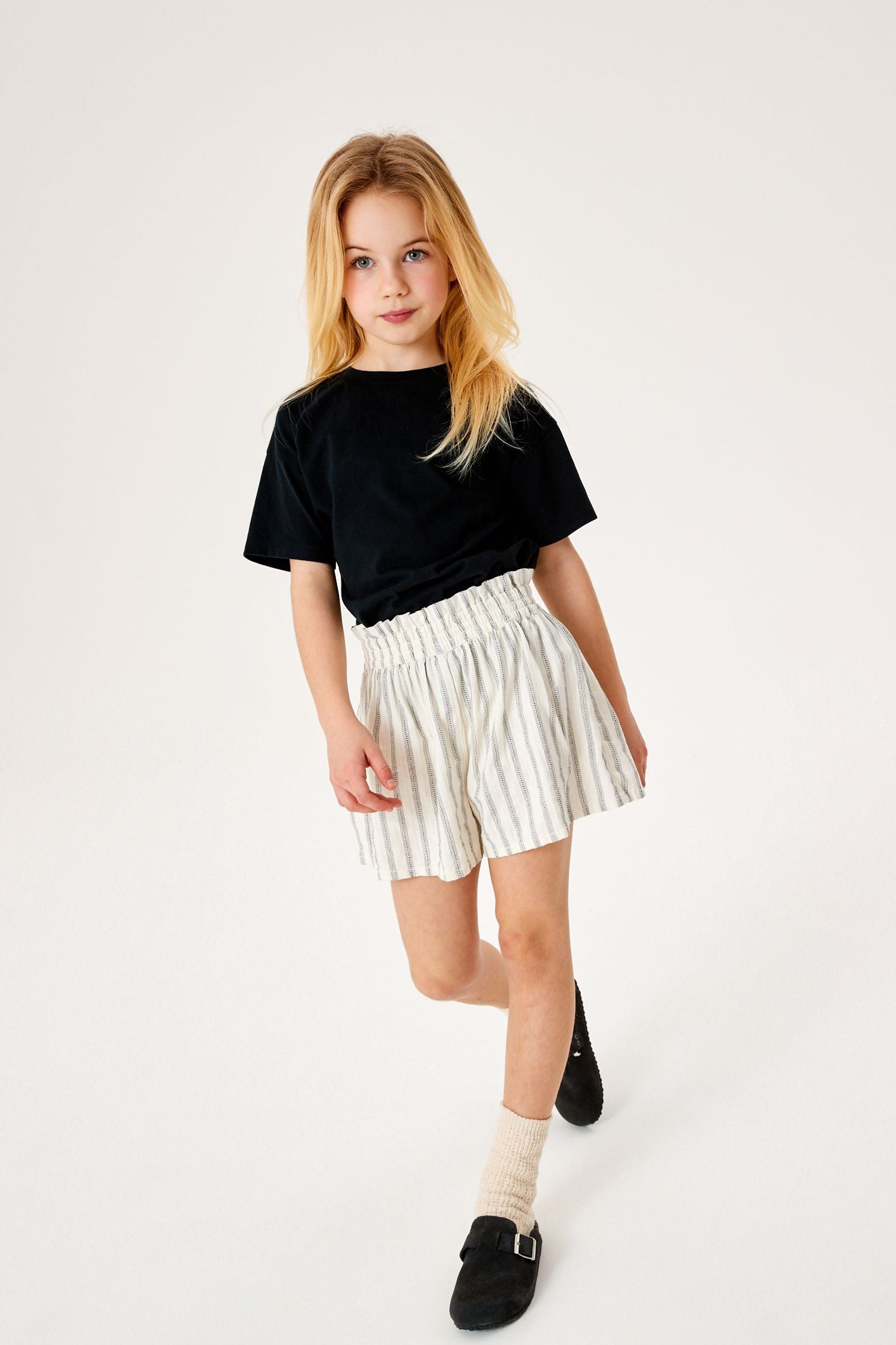 Black T-Shirt (3-16yrs)