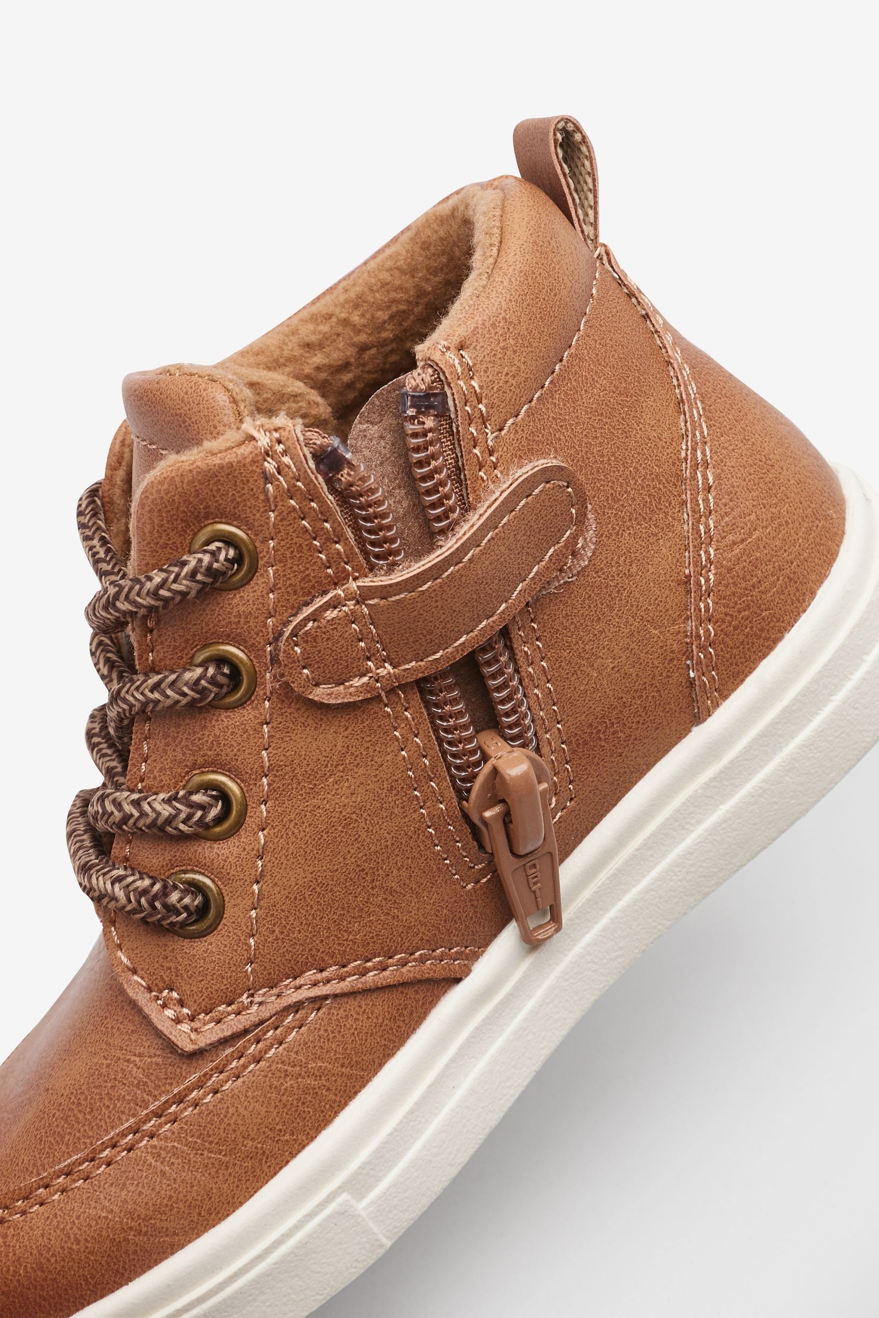 Tan Brown Warm Lined Chukka Boots