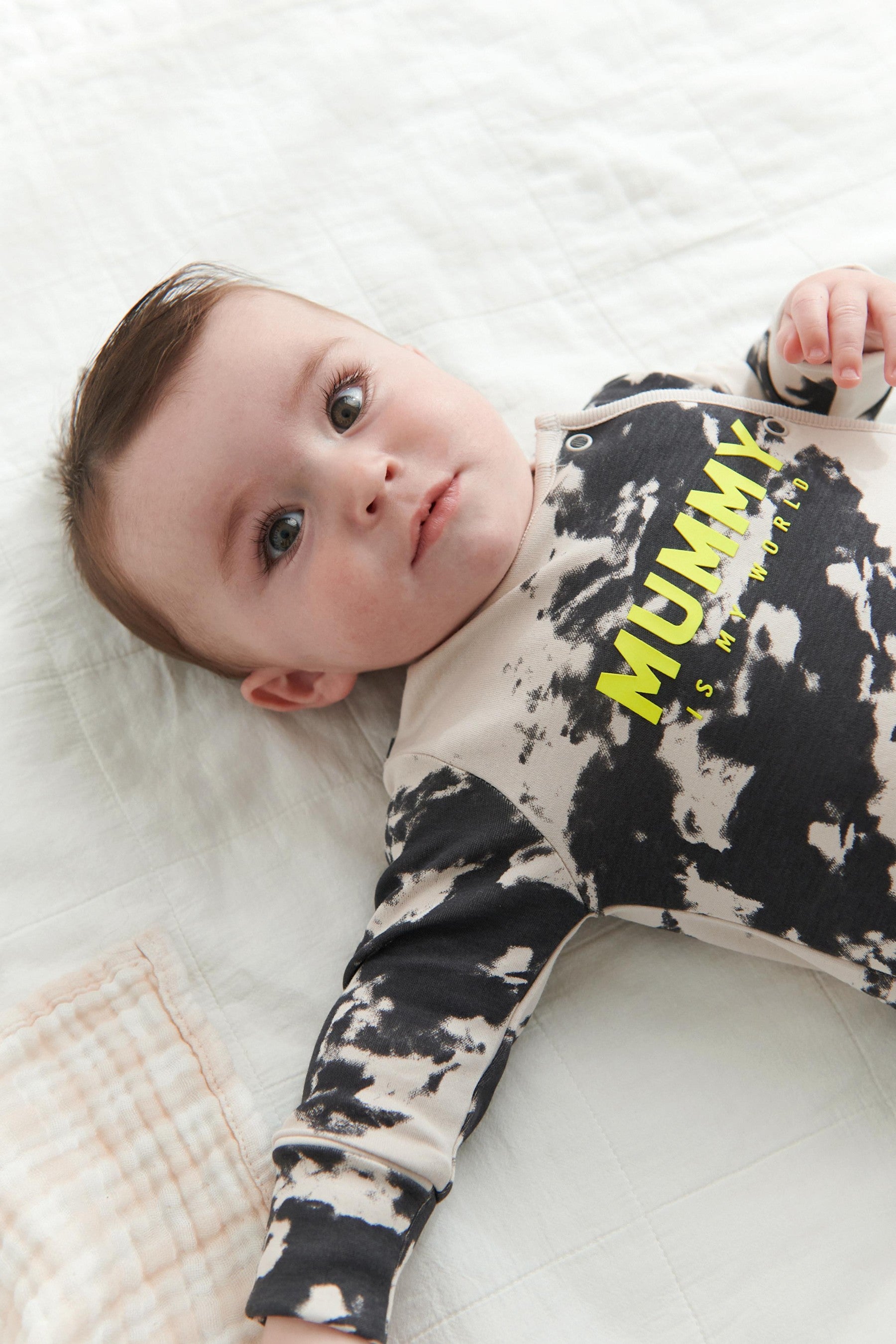 Monochrome Mummy Single Baby Sleepsuit (0mths-3yrs)