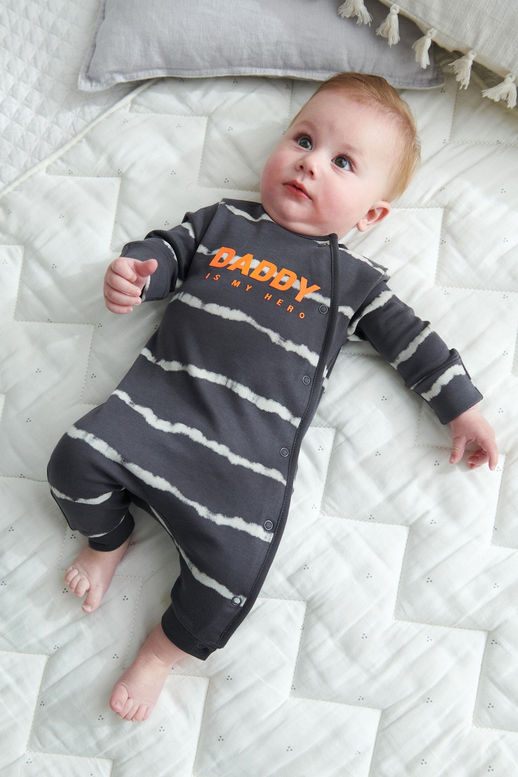 Monochrome Daddy Single Baby Sleepsuit (0mths-3yrs)