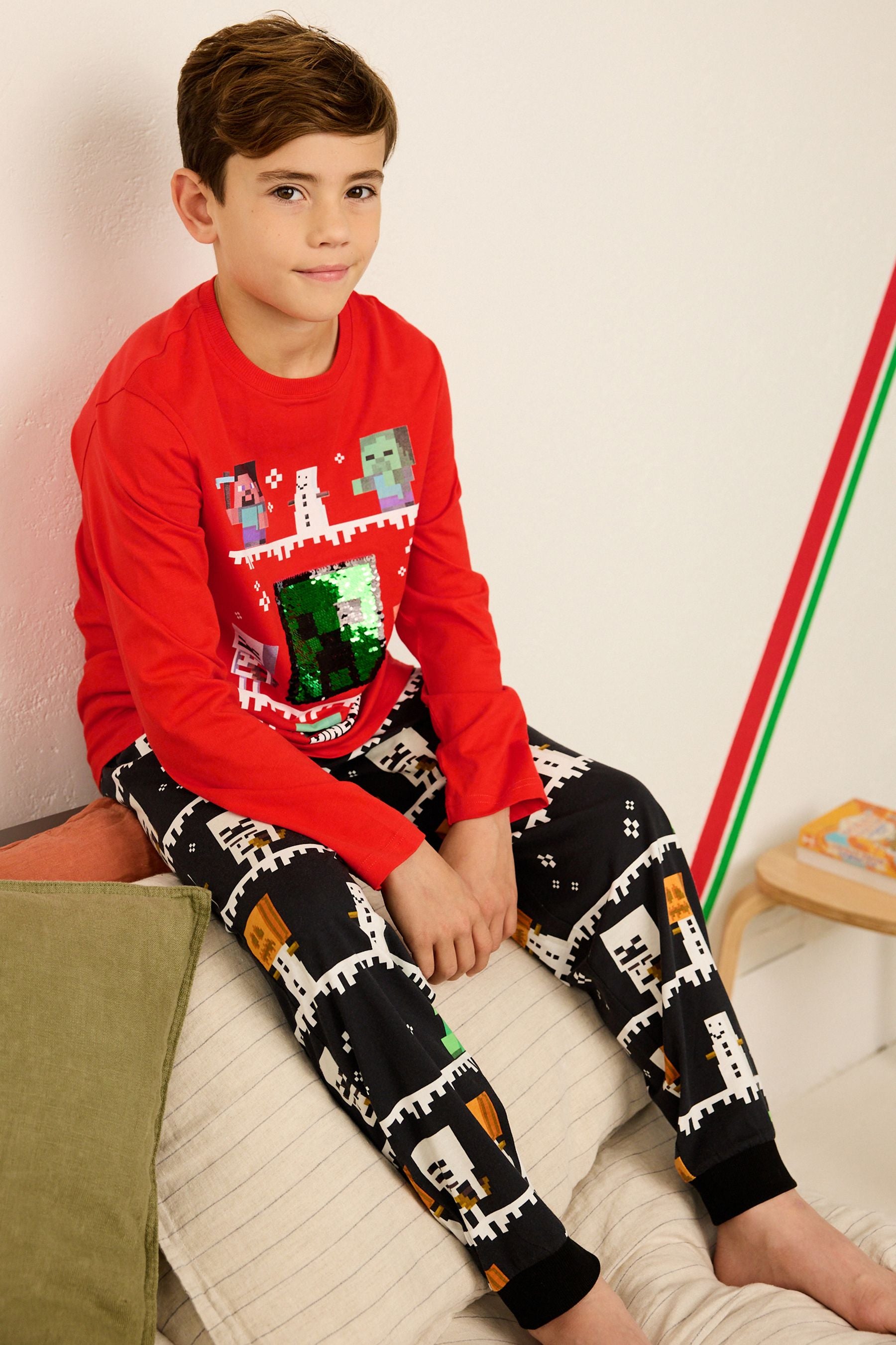 Minecraft Red/Black Christmas Pyjamas (5-16yrs)