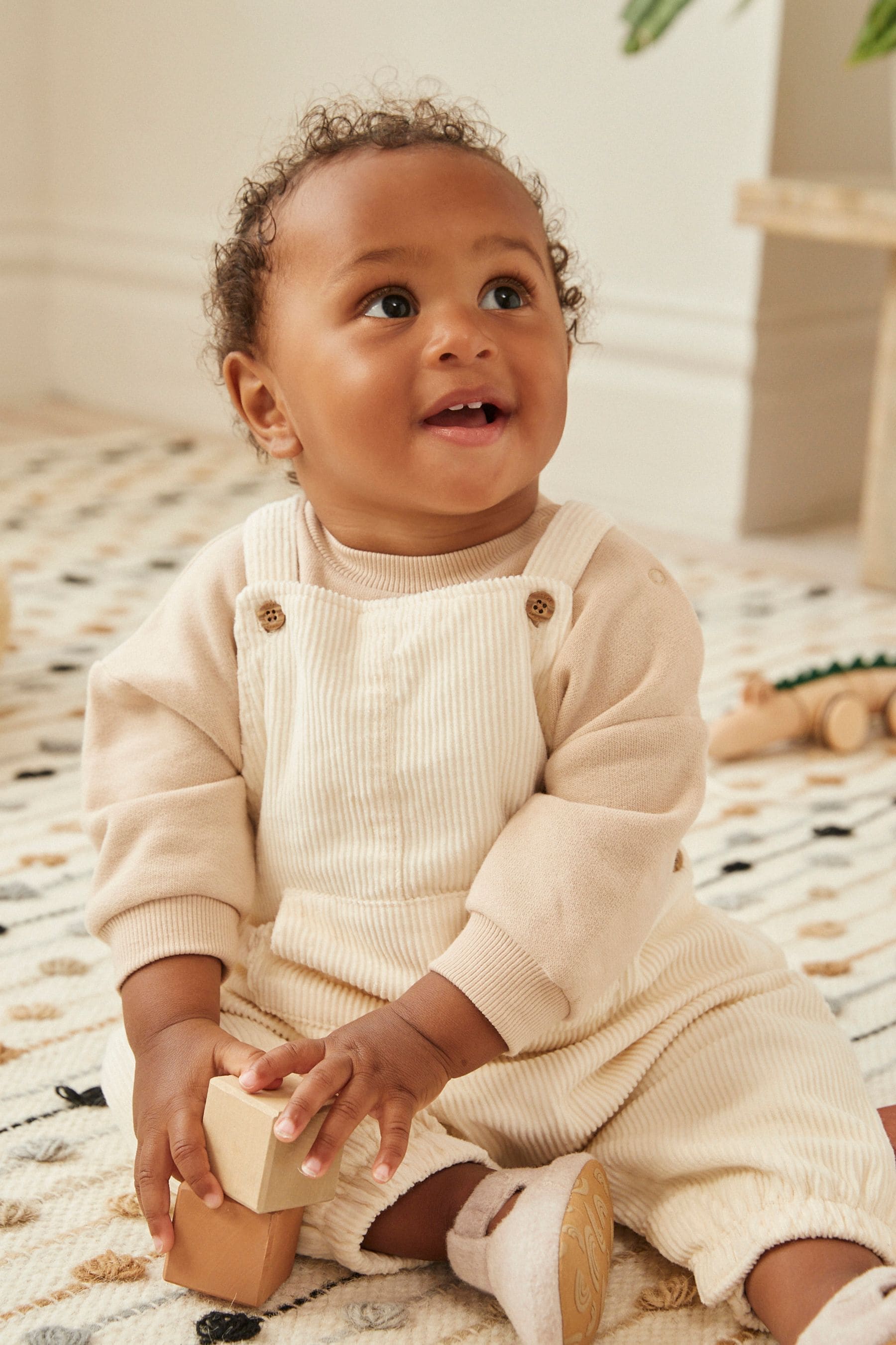 Cream Corduroy Baby Dungarees And Jersey Bodysuit Set (0mths-2yrs)