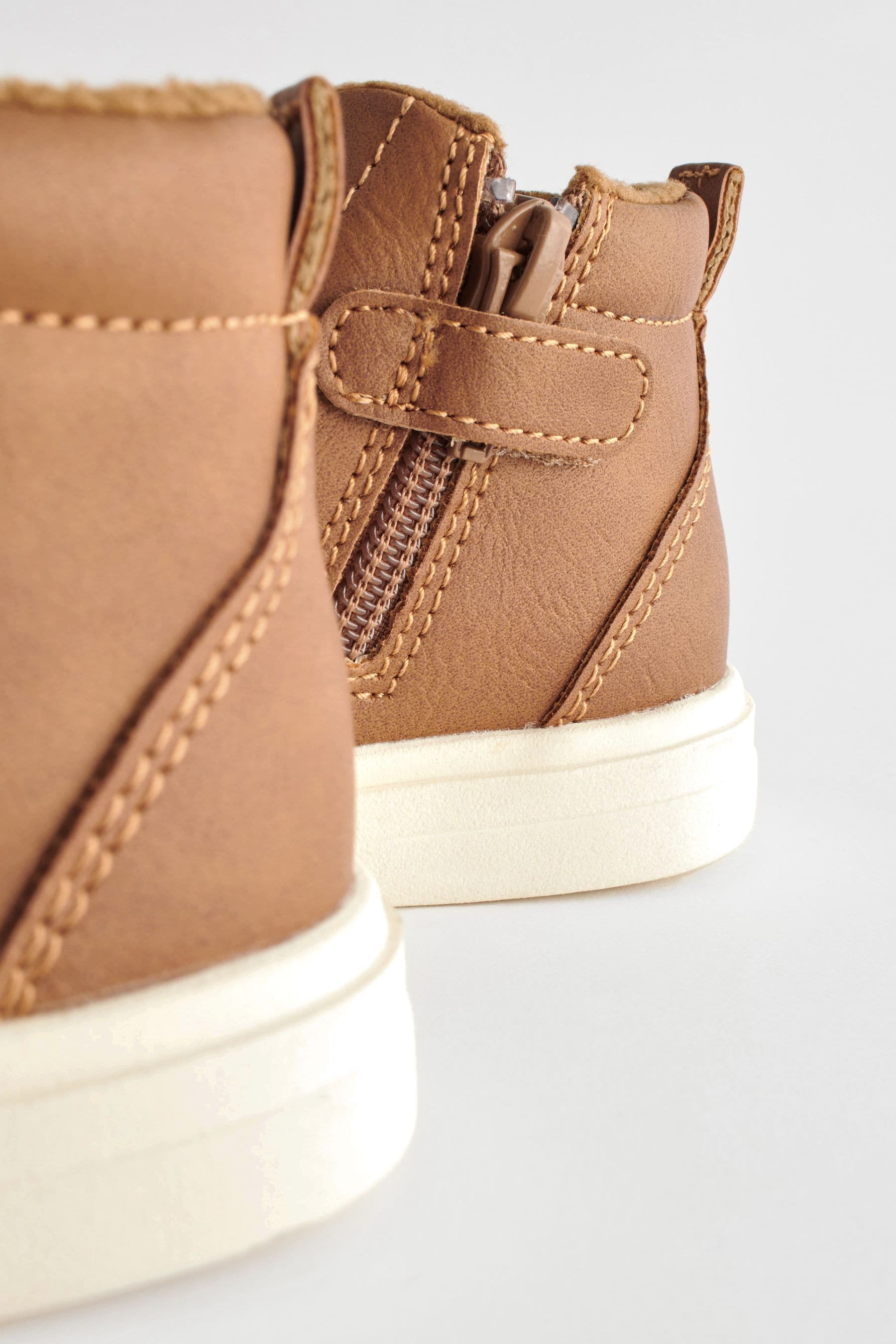 Tan Brown Warm Lined Chukka Boots