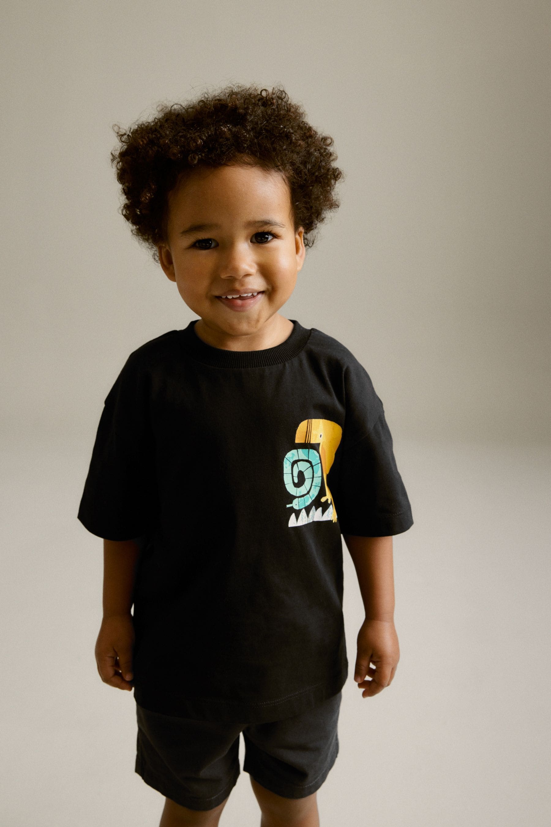 Black/White Back Print Short Sleeve T-Shirt (3mths-7yrs)