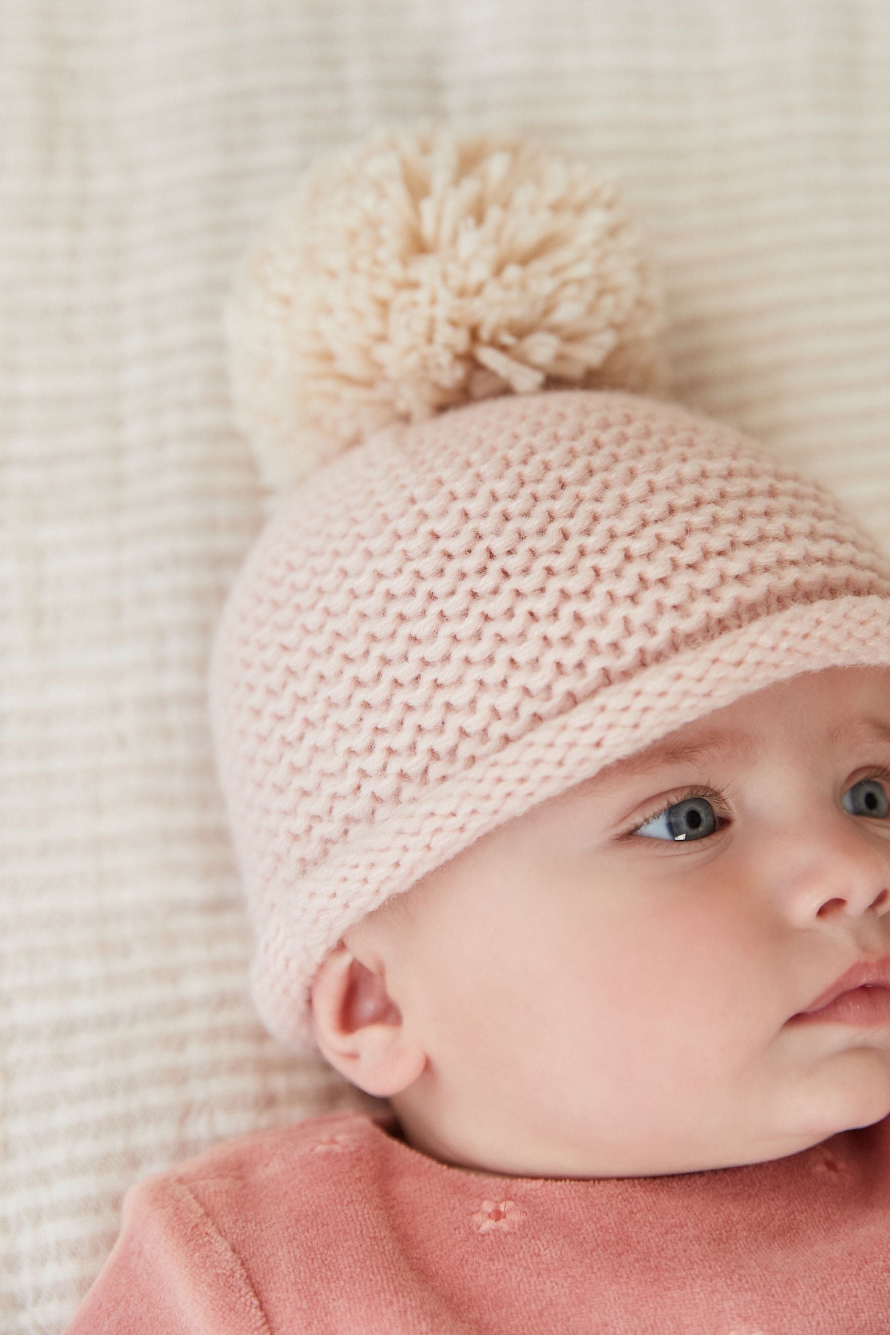 Pink Knitted Baby Hat and Bootie Set (0-12mths)