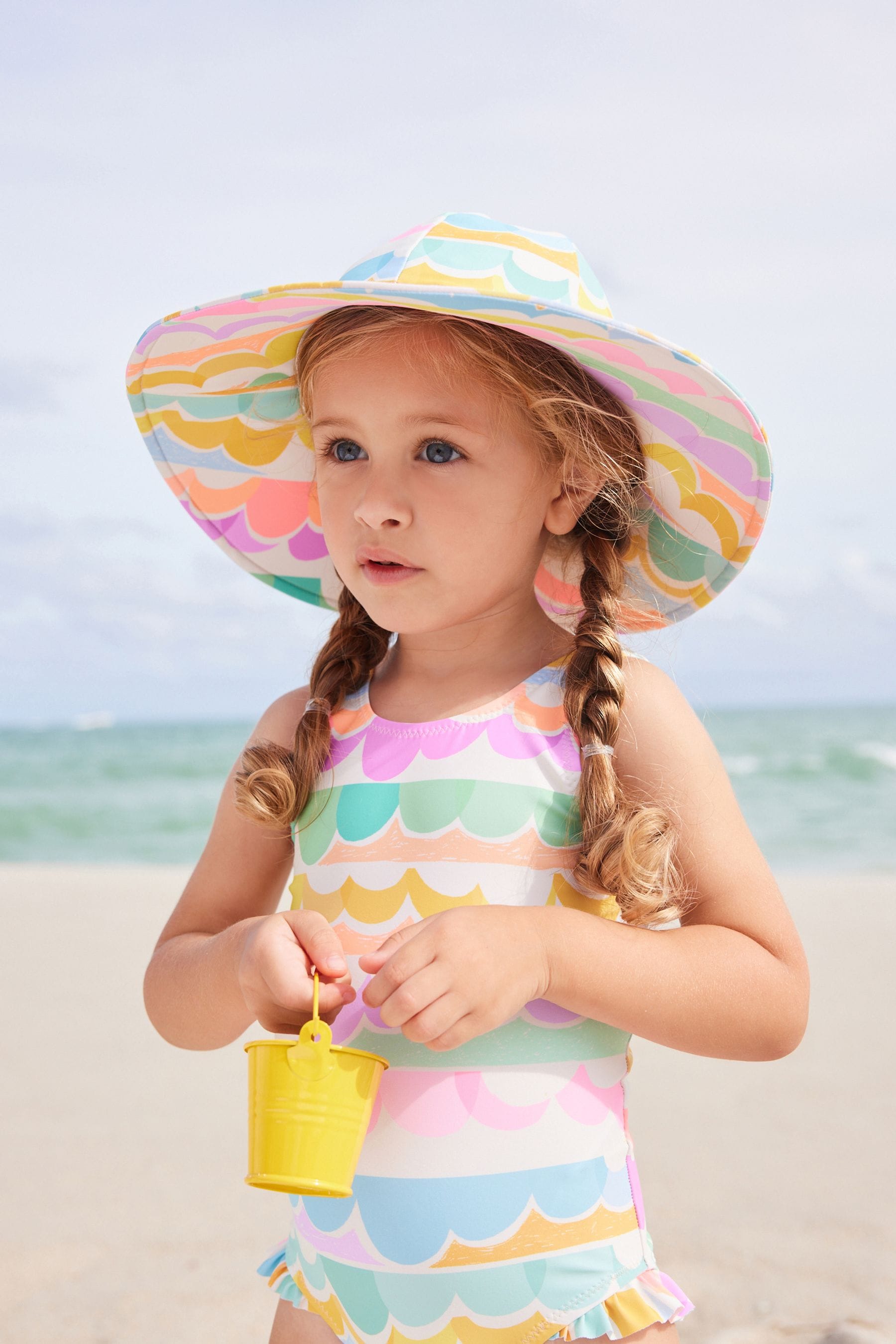 Multi Scallop Rainbow Swim Hat (3mths-10yrs)