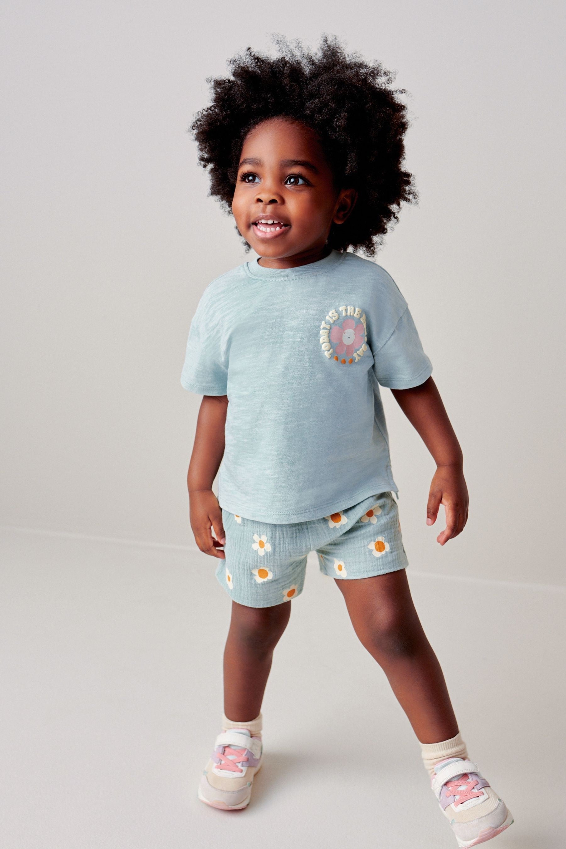 Blue Flower T-Shirt and Shorts Set (3mths-7yrs)