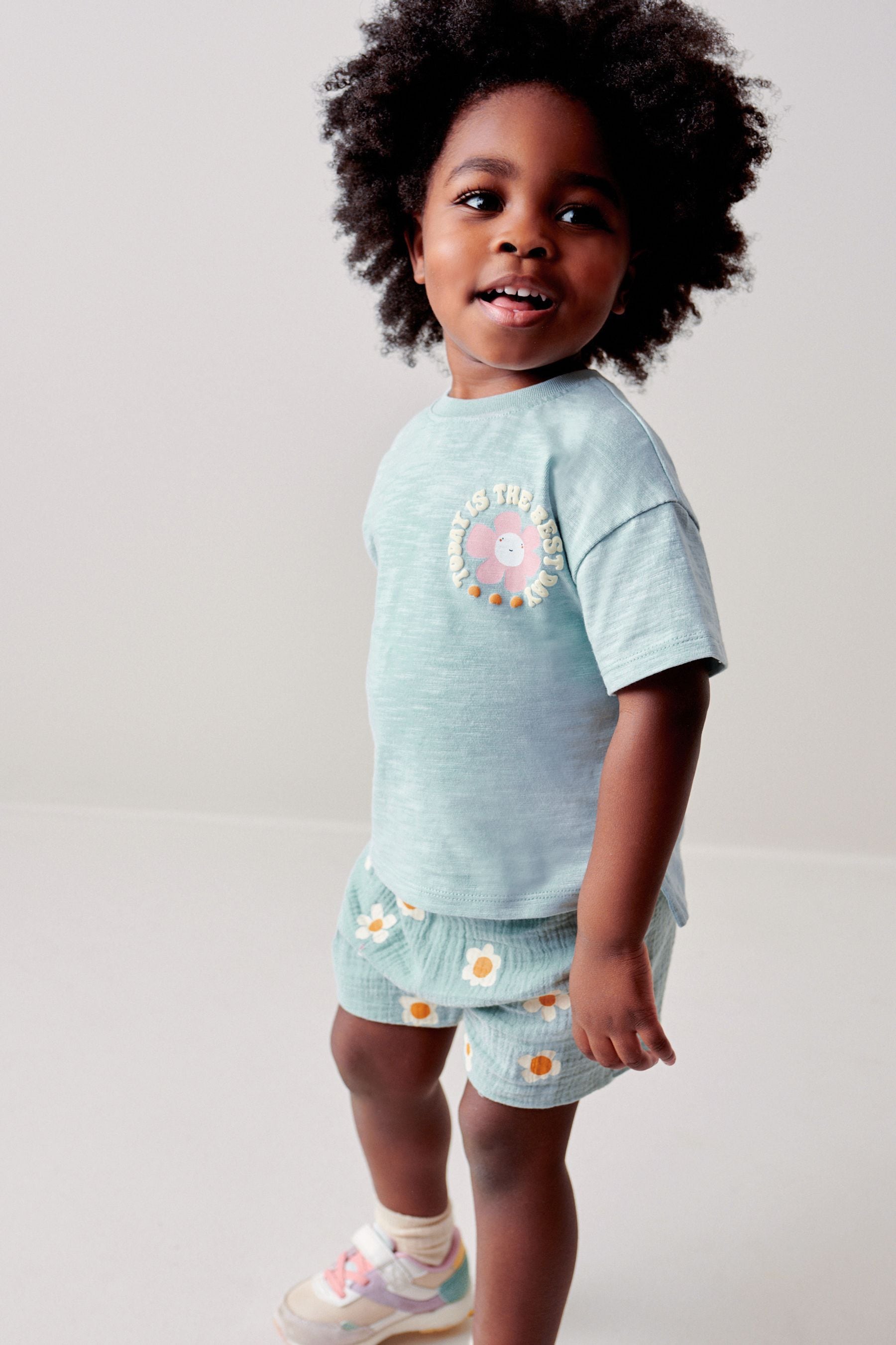 Blue Flower T-Shirt and Shorts Set (3mths-7yrs)