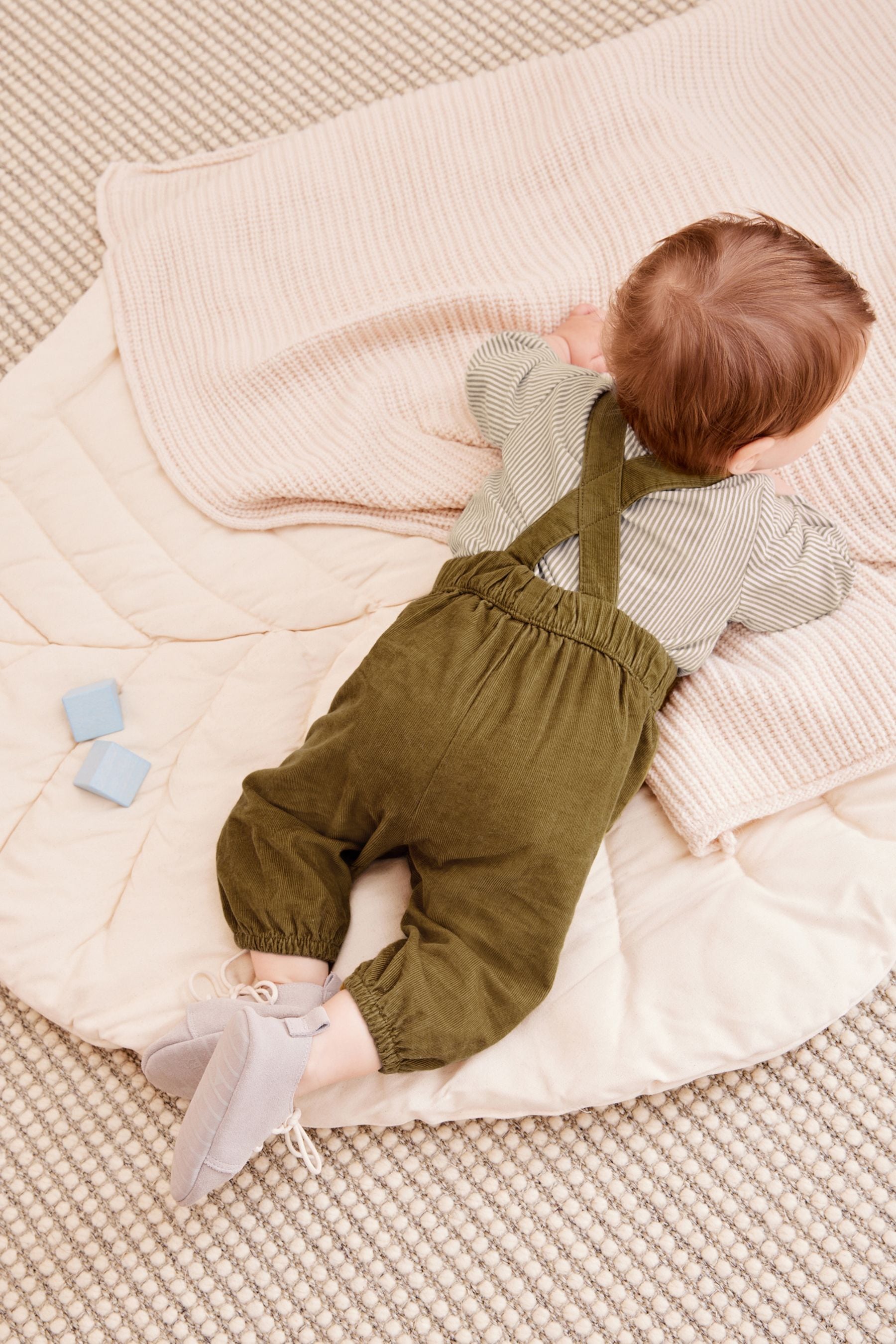 Green Corduroy Braces And Shirt Set (0mths-2yrs)