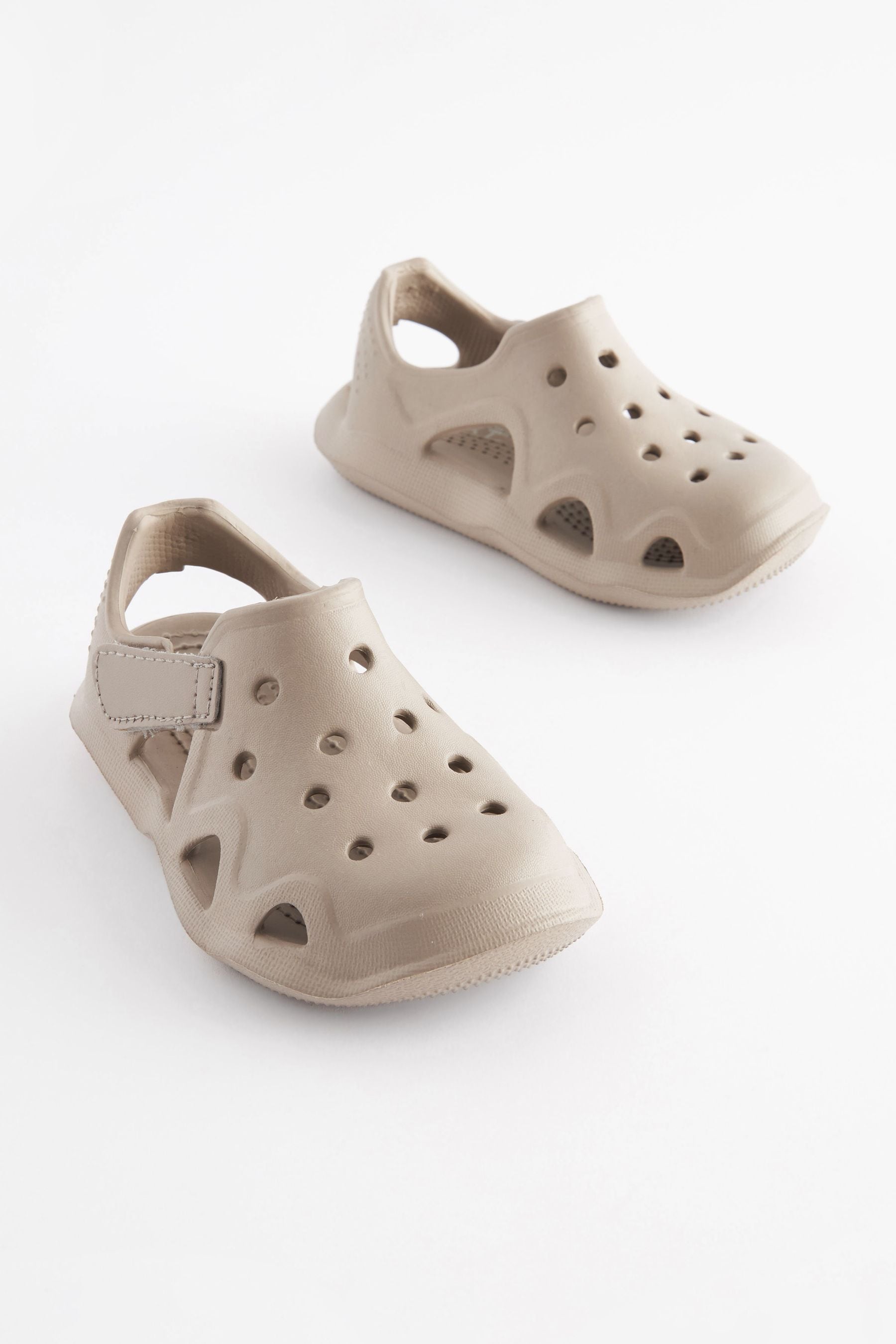 Neutral Moulded Closed Toe Clogs