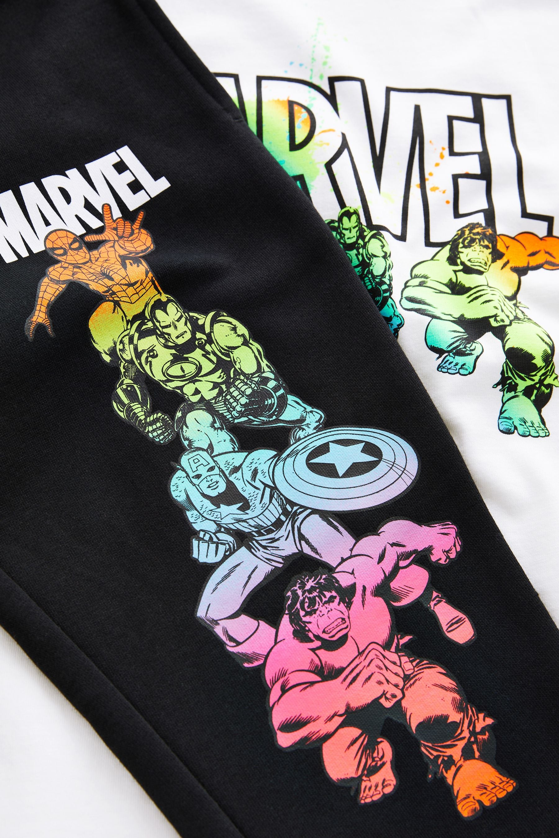 White/Black Licensed Marvel Avengers T-Shirt and Joggers Set (3-16yrs)