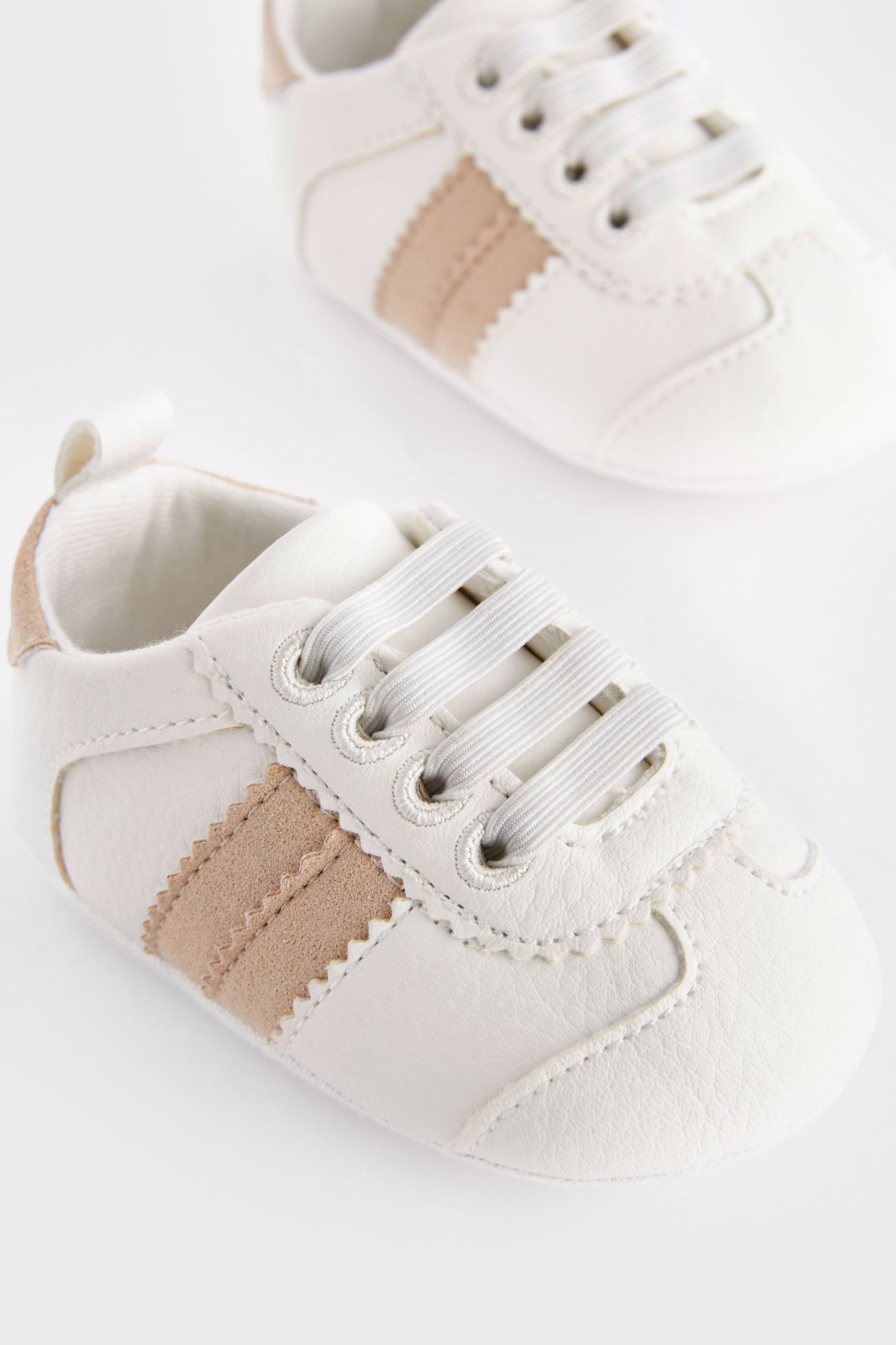 White Elastic Lace Baby Trainers (0-24mths)