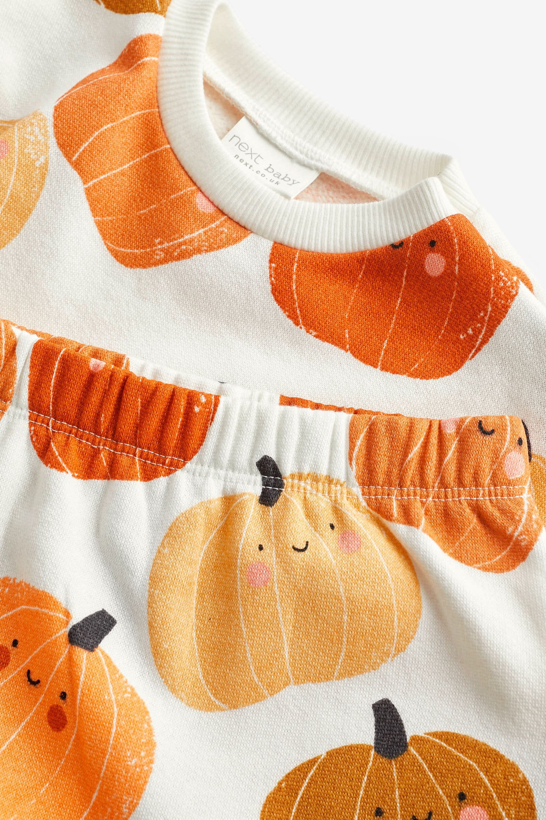 Cream Pumpkin Halloween Cosy Baby Sweatshirt & Joggers 2 Piece Set (0mths-2yrs)