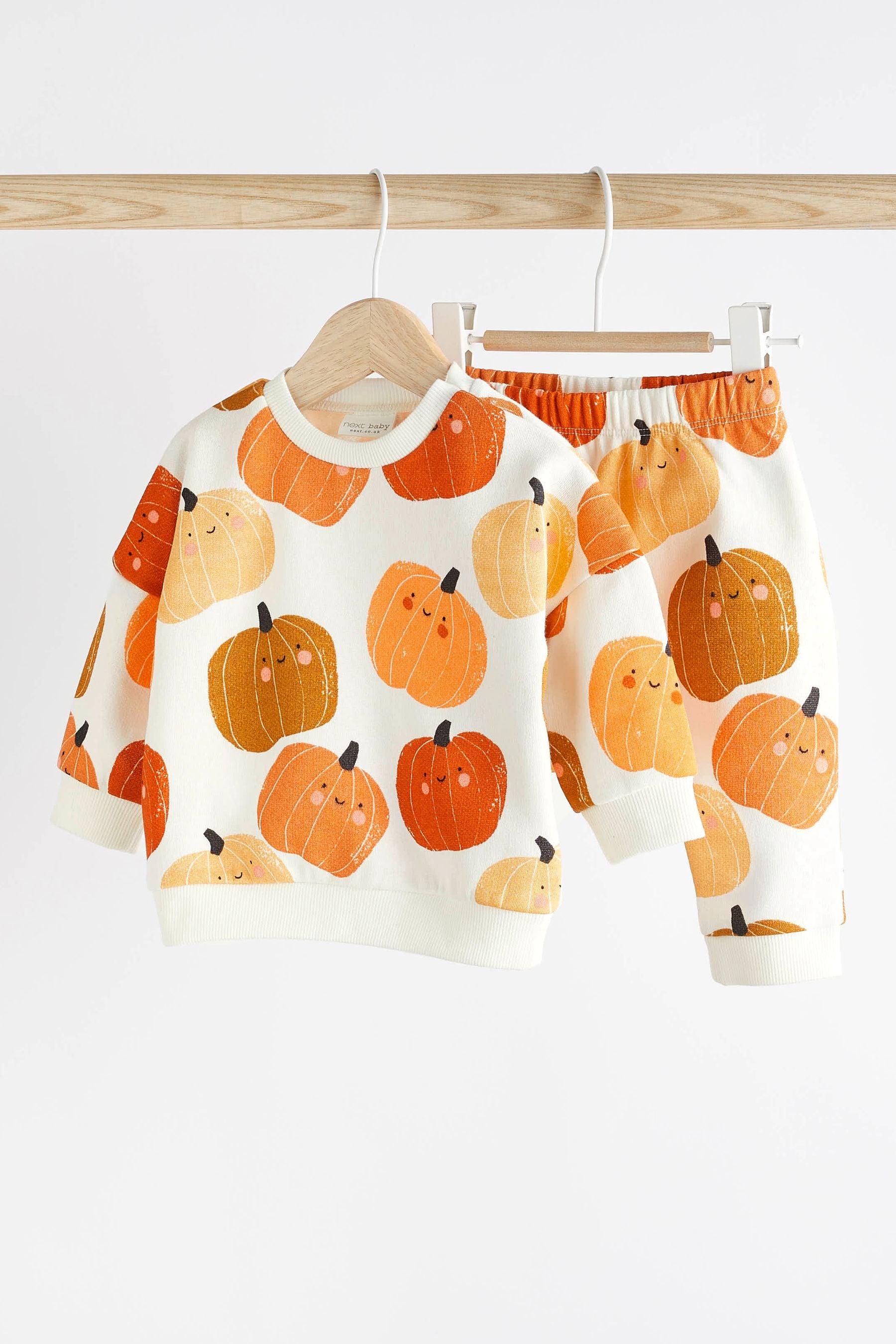 Cream Pumpkin Halloween Cosy Baby Sweatshirt & Joggers 2 Piece Set (0mths-2yrs)