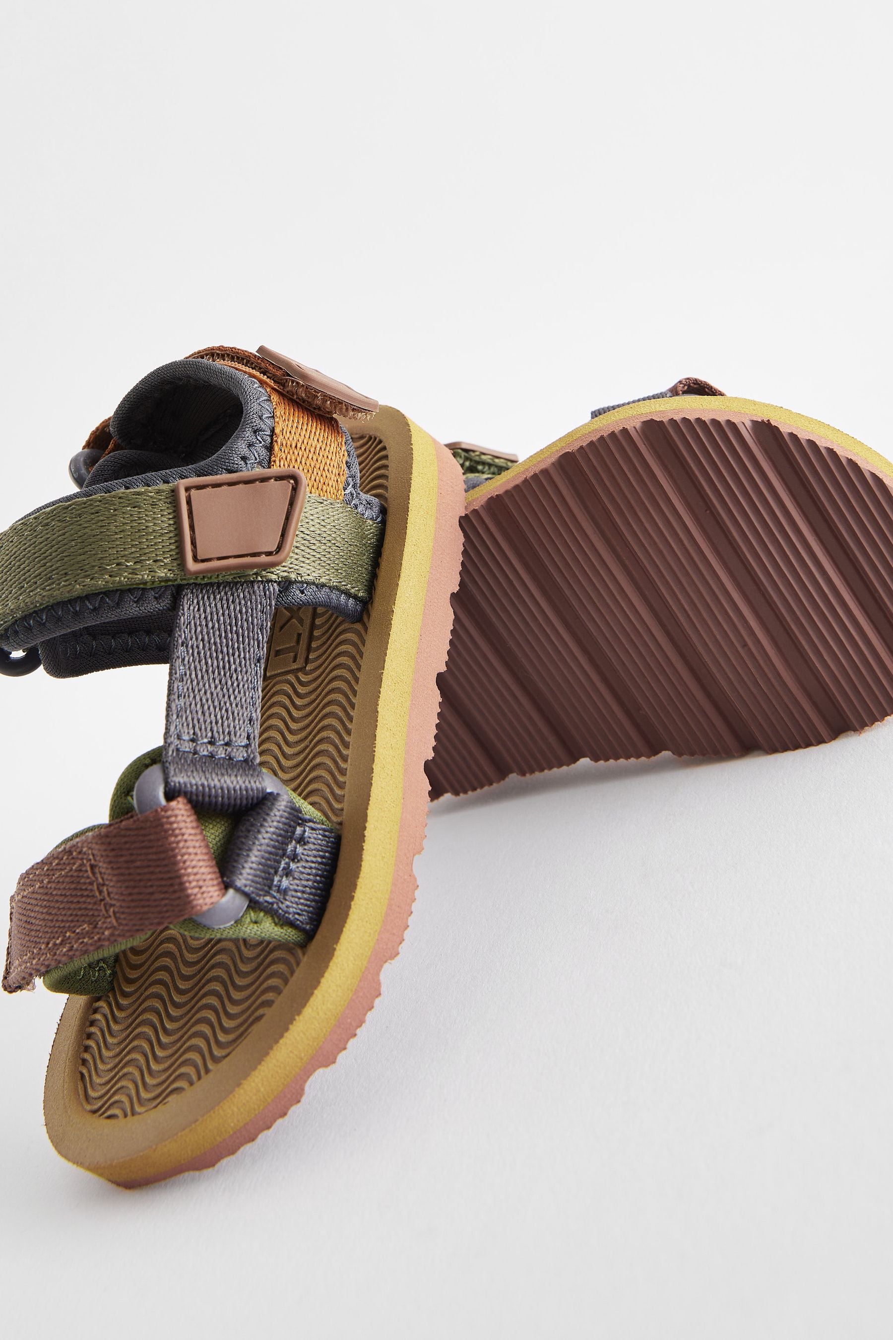 Brown Touch Fastening Adjustable Strap Tape Trekker Sandals