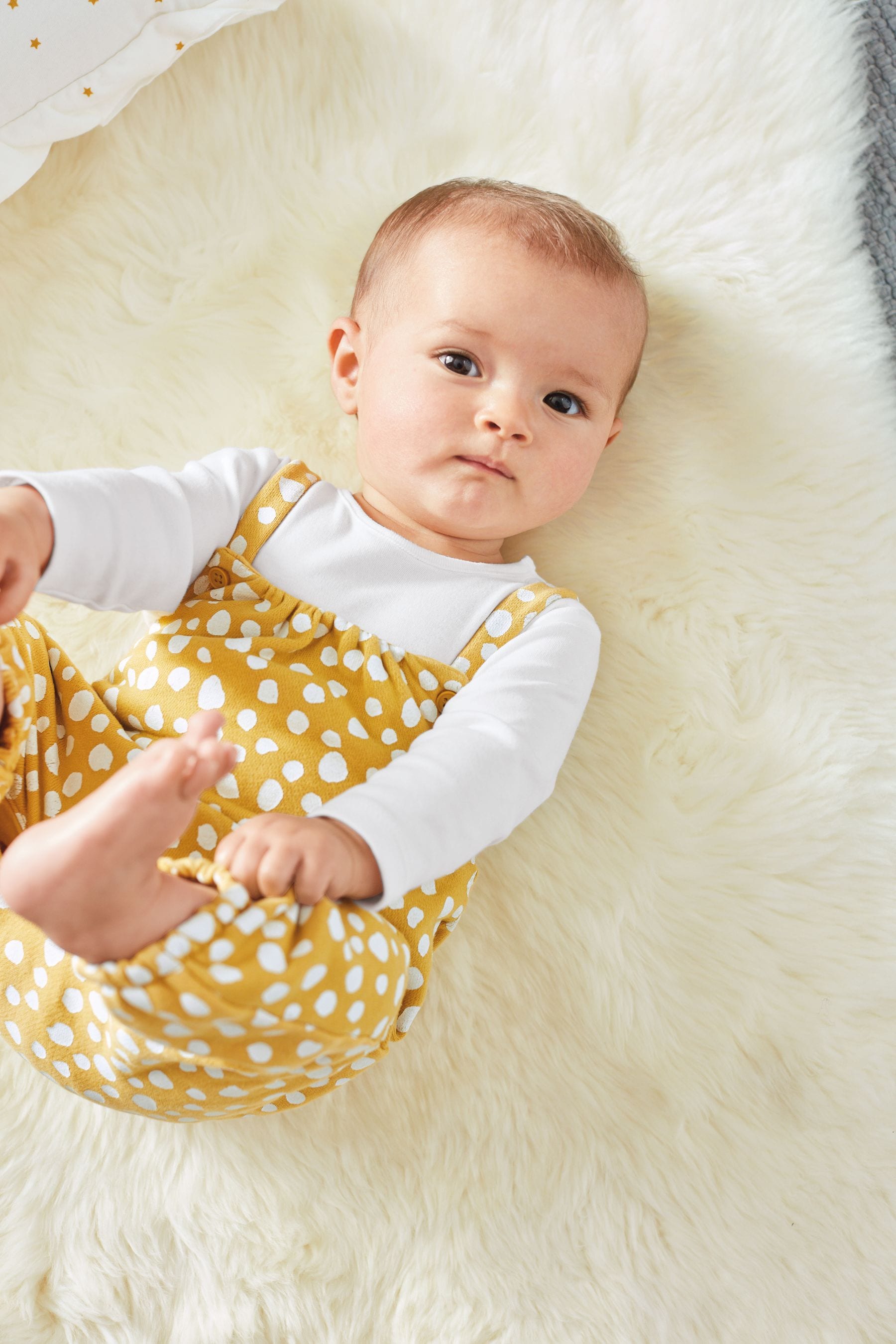 Yellow Ochre Spot Baby 2 Piece Dungaree And Bodysuit Set (0mths-2yrs)