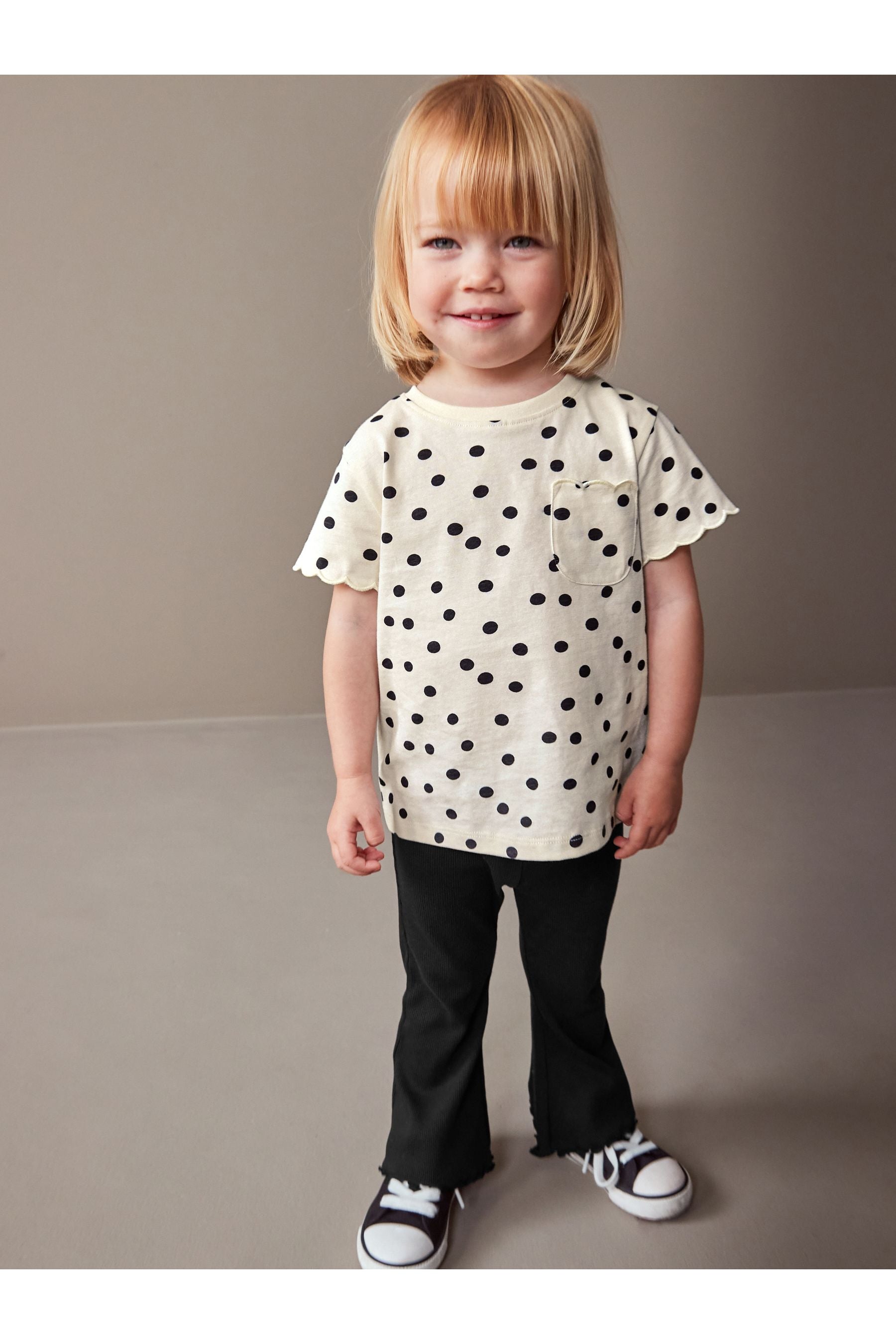 White Polka Dots Short Sleeve Scallop T-Shirt (3mths-7yrs)