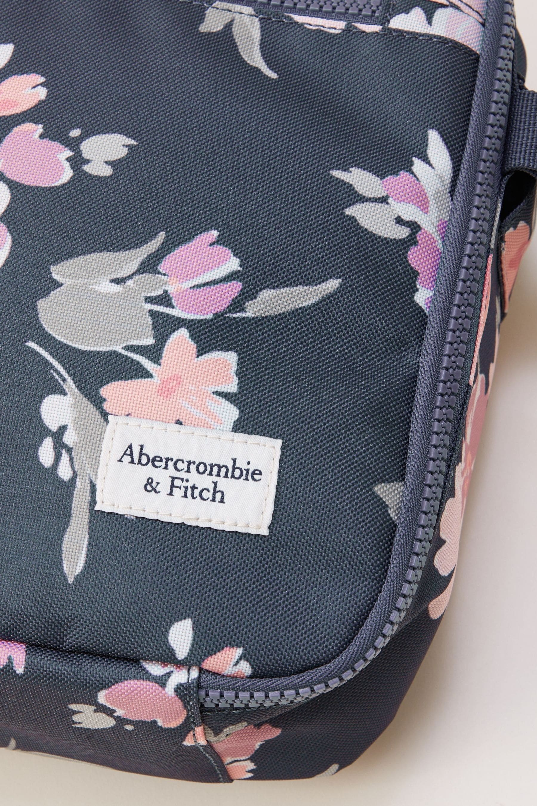 Blue Abercrombie & Fitch Blue Floral Lunchbox Bag