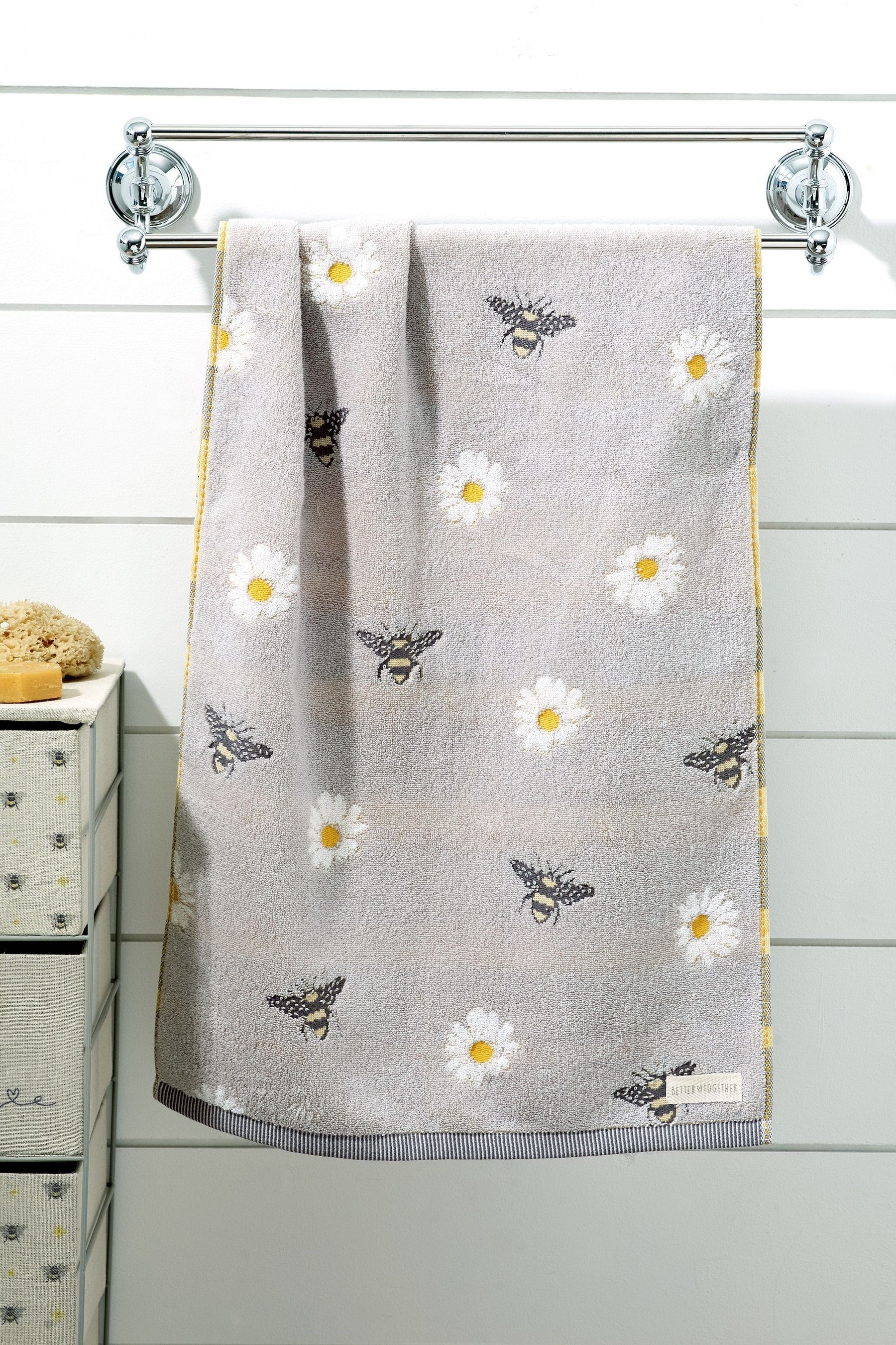 Grey Bee And Daisy 100% Cotton Towel