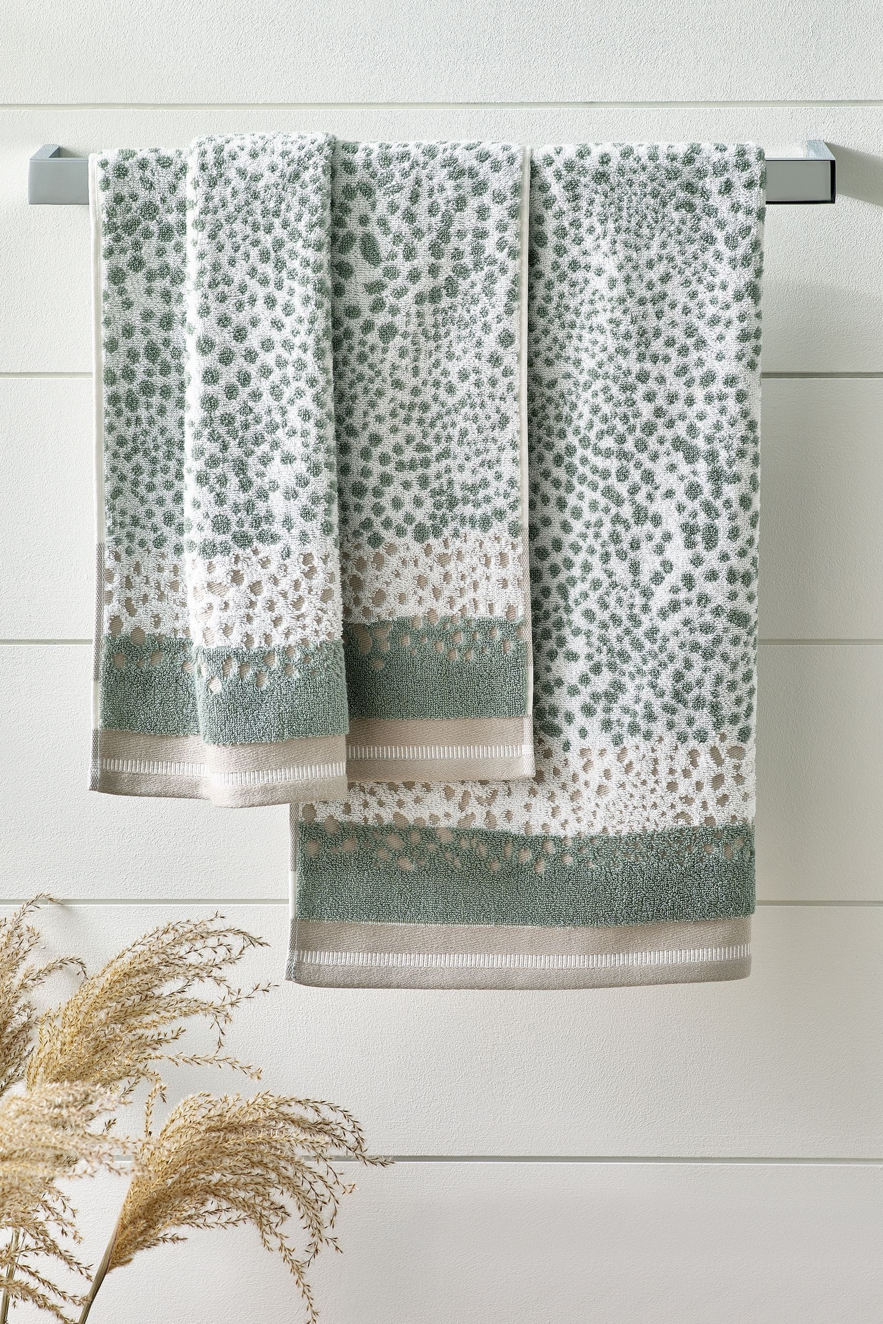 Sage Green Set of 2 Hand Polka Dot Towels