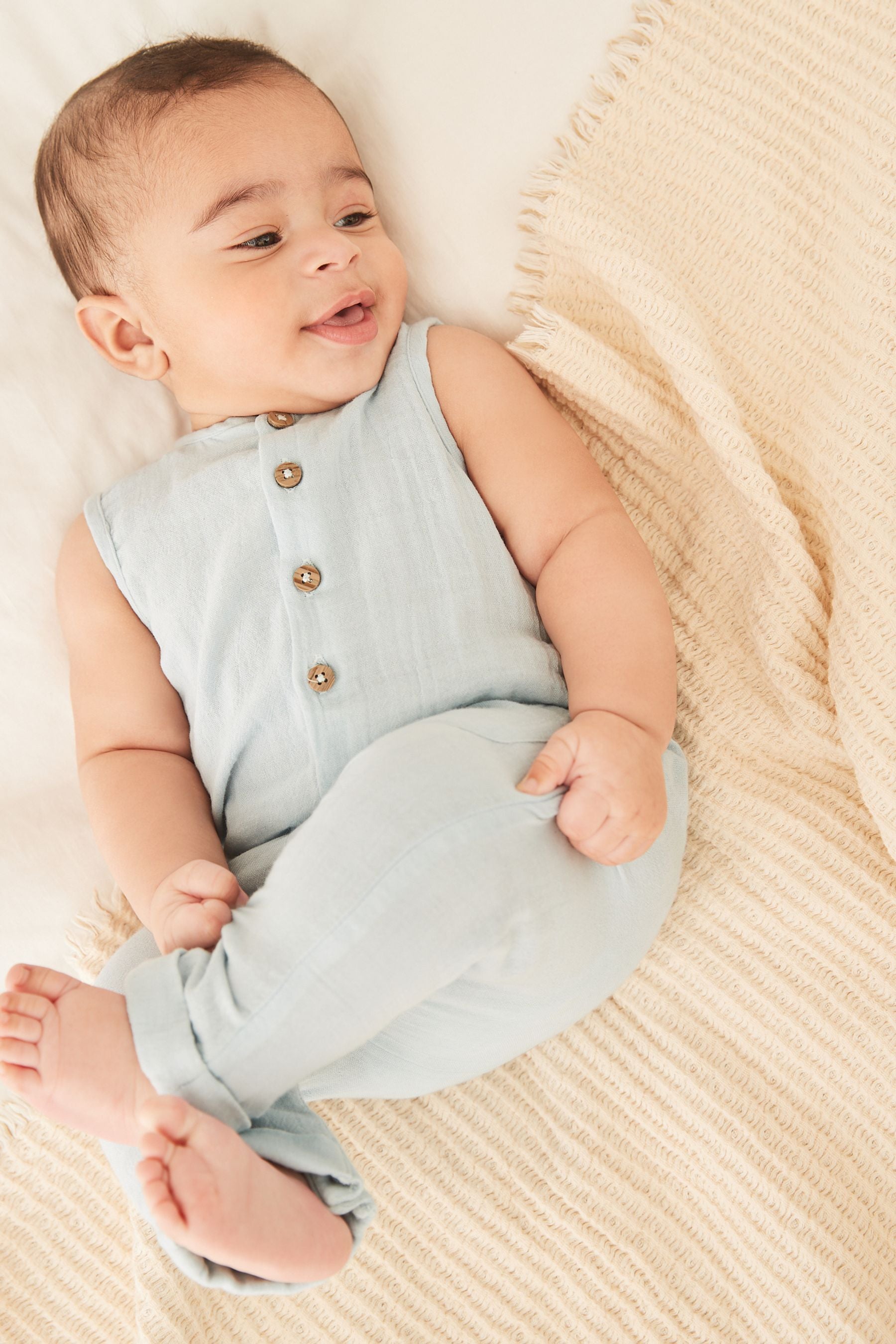 Blue Baby Crinkle Romper (0mths-2yrs)