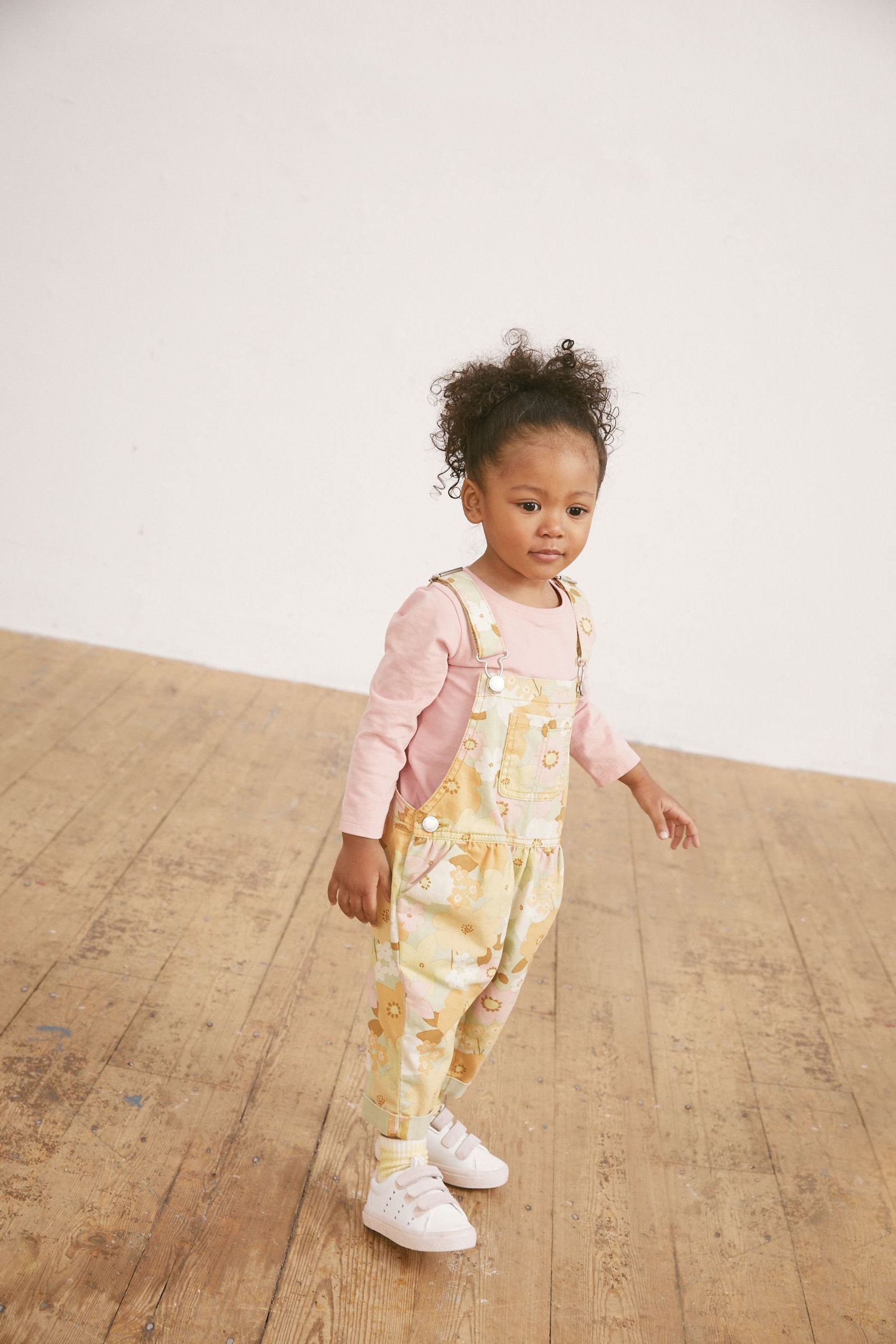 Green Retro Floral Printed Dungarees (3mths-7yrs)