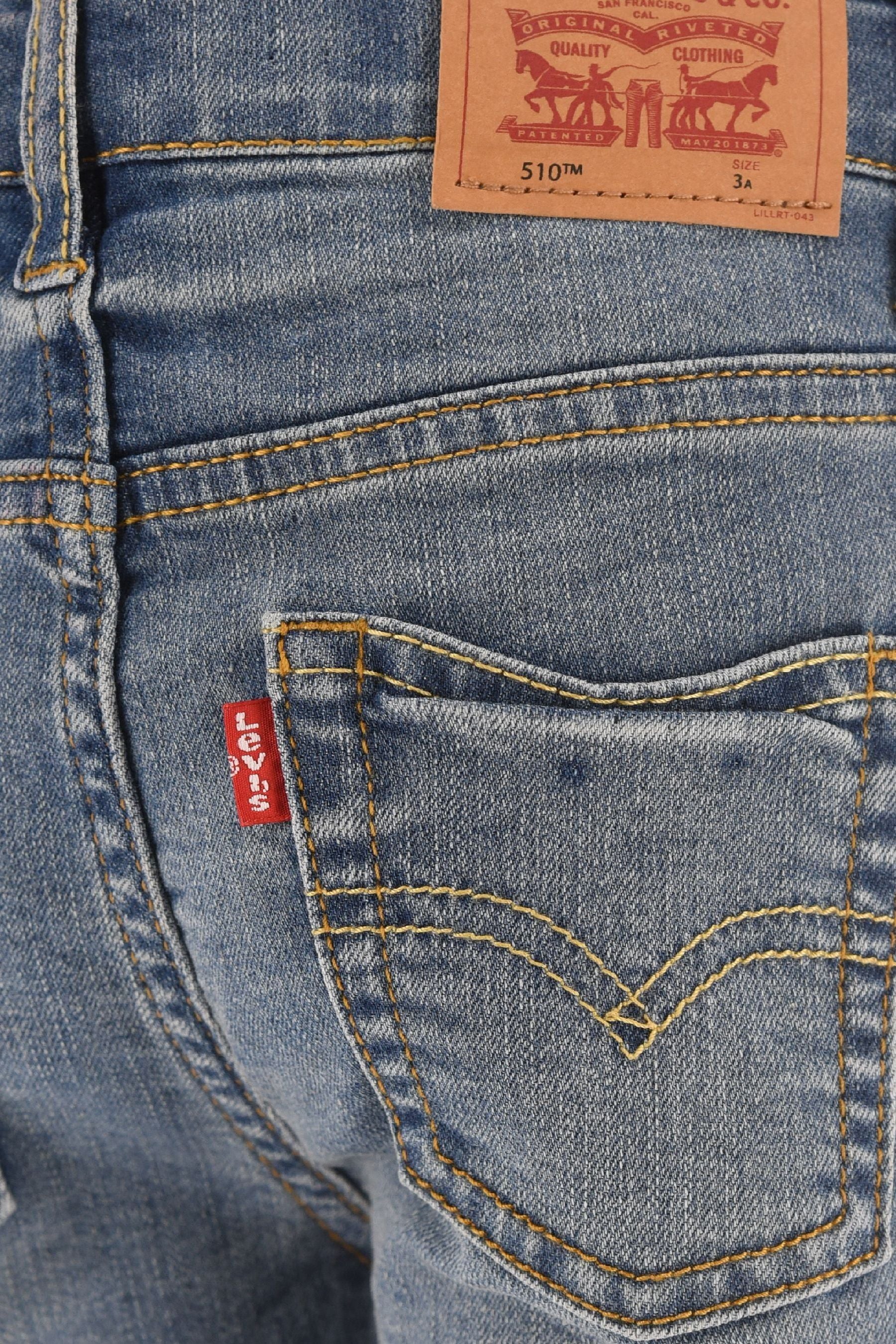 Levis