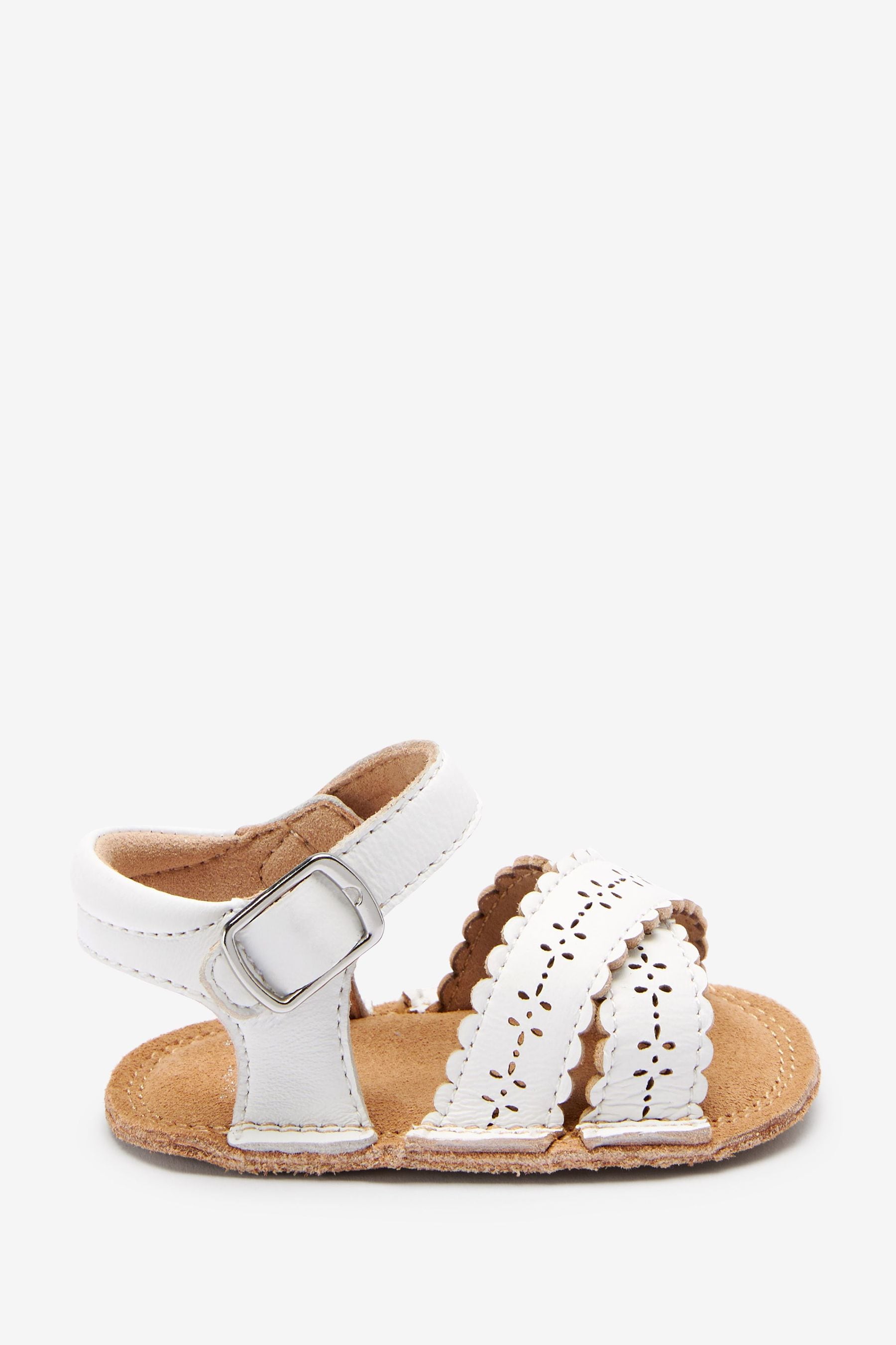 White Scallop Leather Baby Sandals (0-18mths)