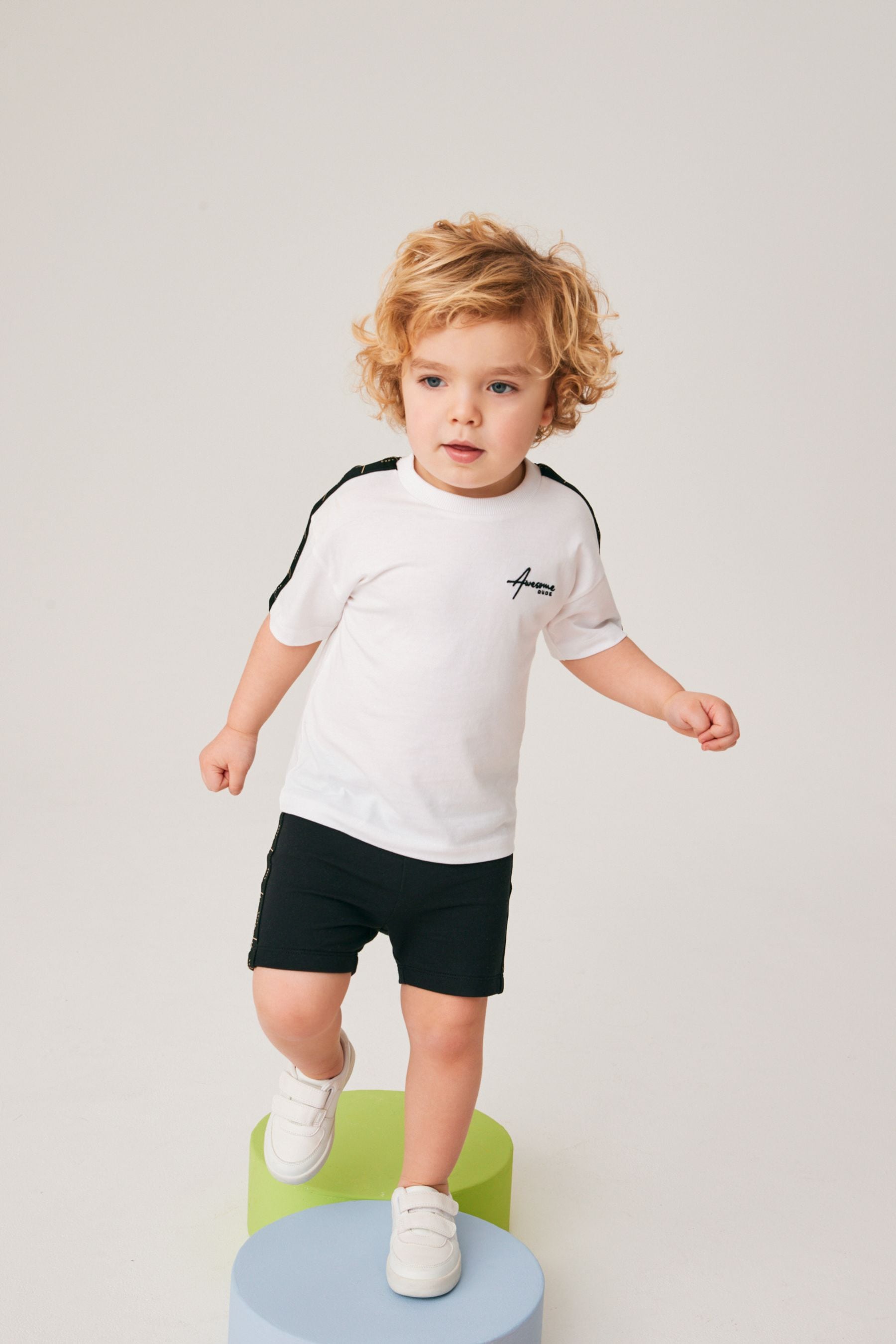 White & Black Oversized T-Shirt and Shorts Set (3mths-7yrs)