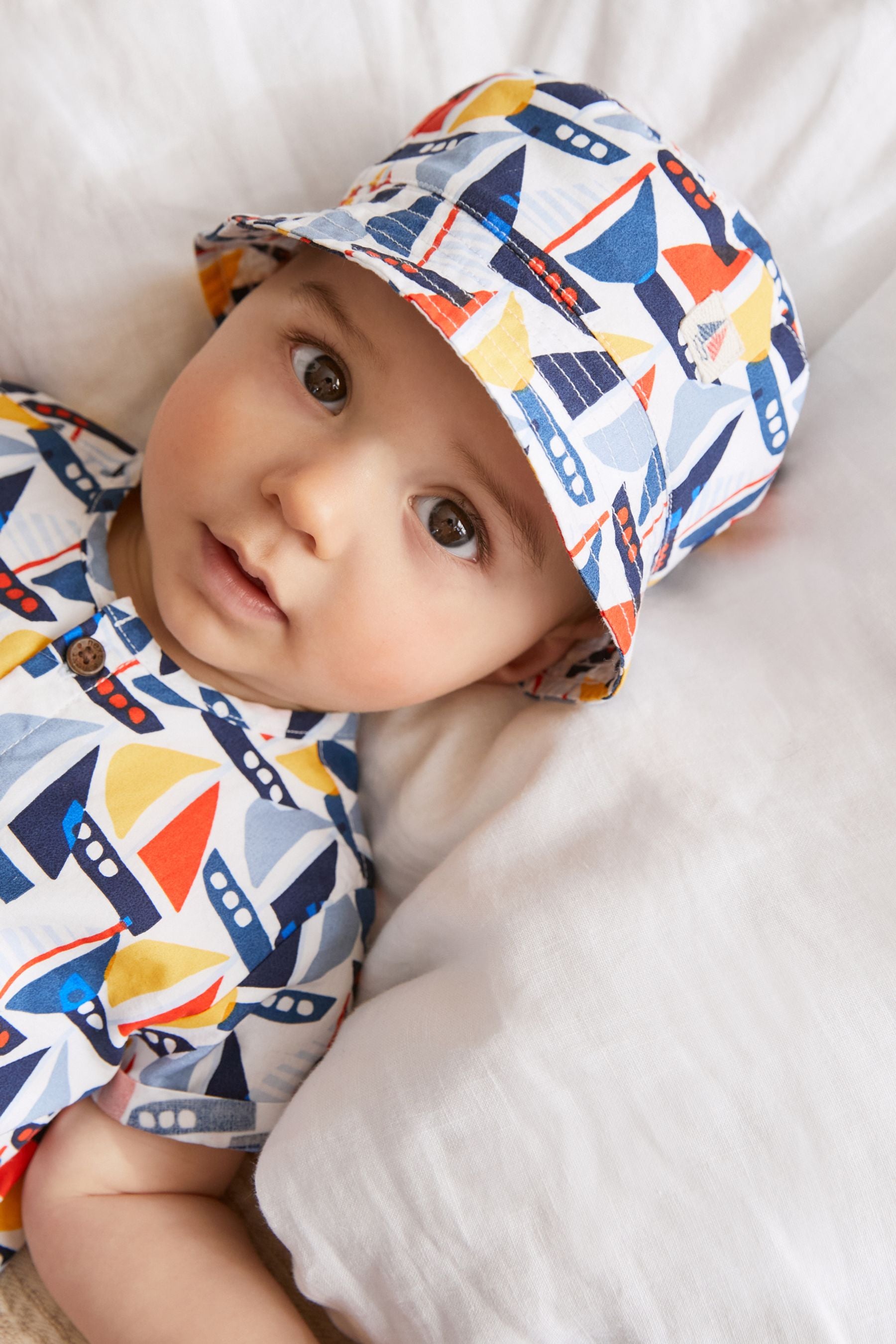 Blue Geometric Boat Baby Romper with Bucket Hat Set (0mths-2yrs)