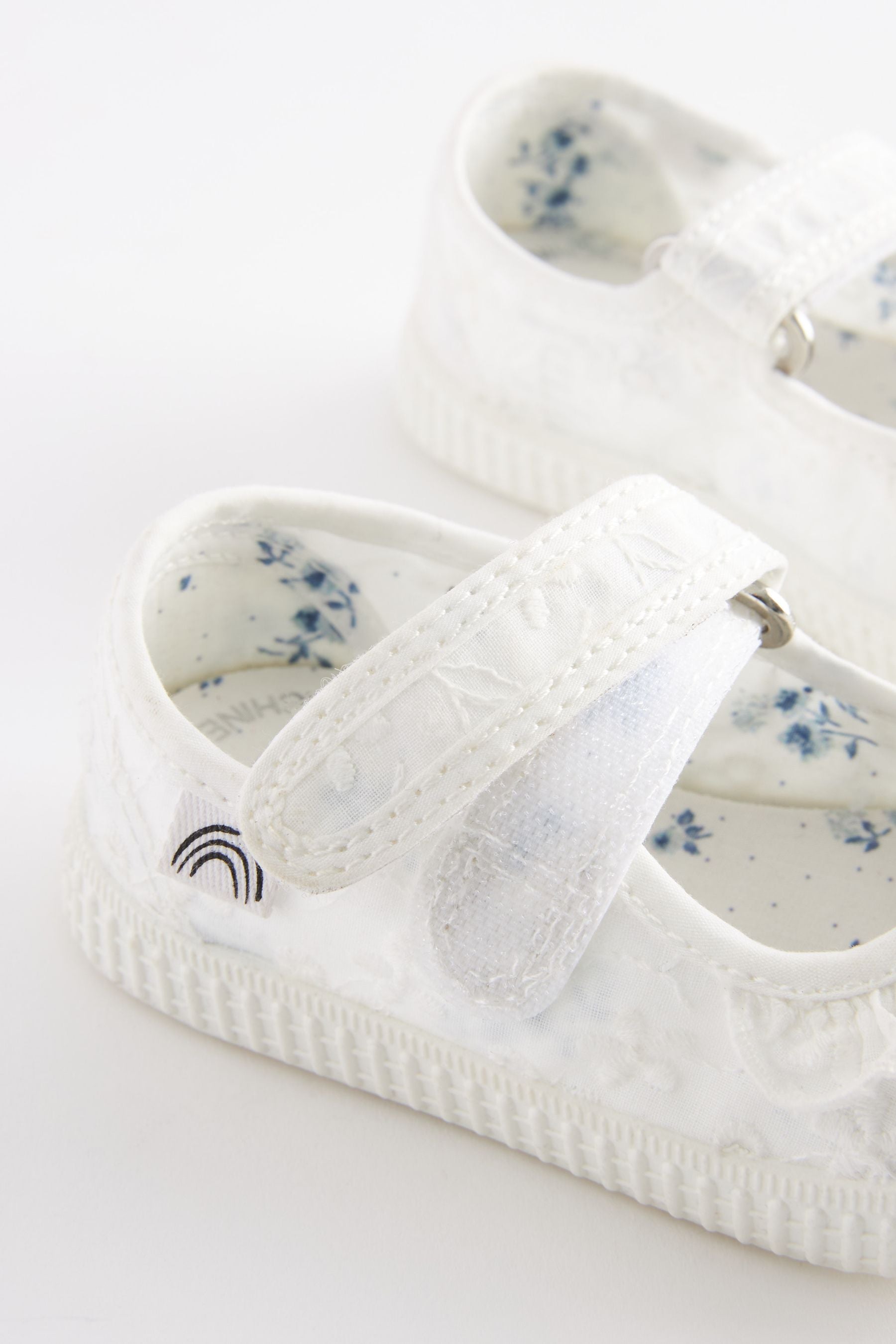 White Broderie Ruffle Mary Jane Shoes