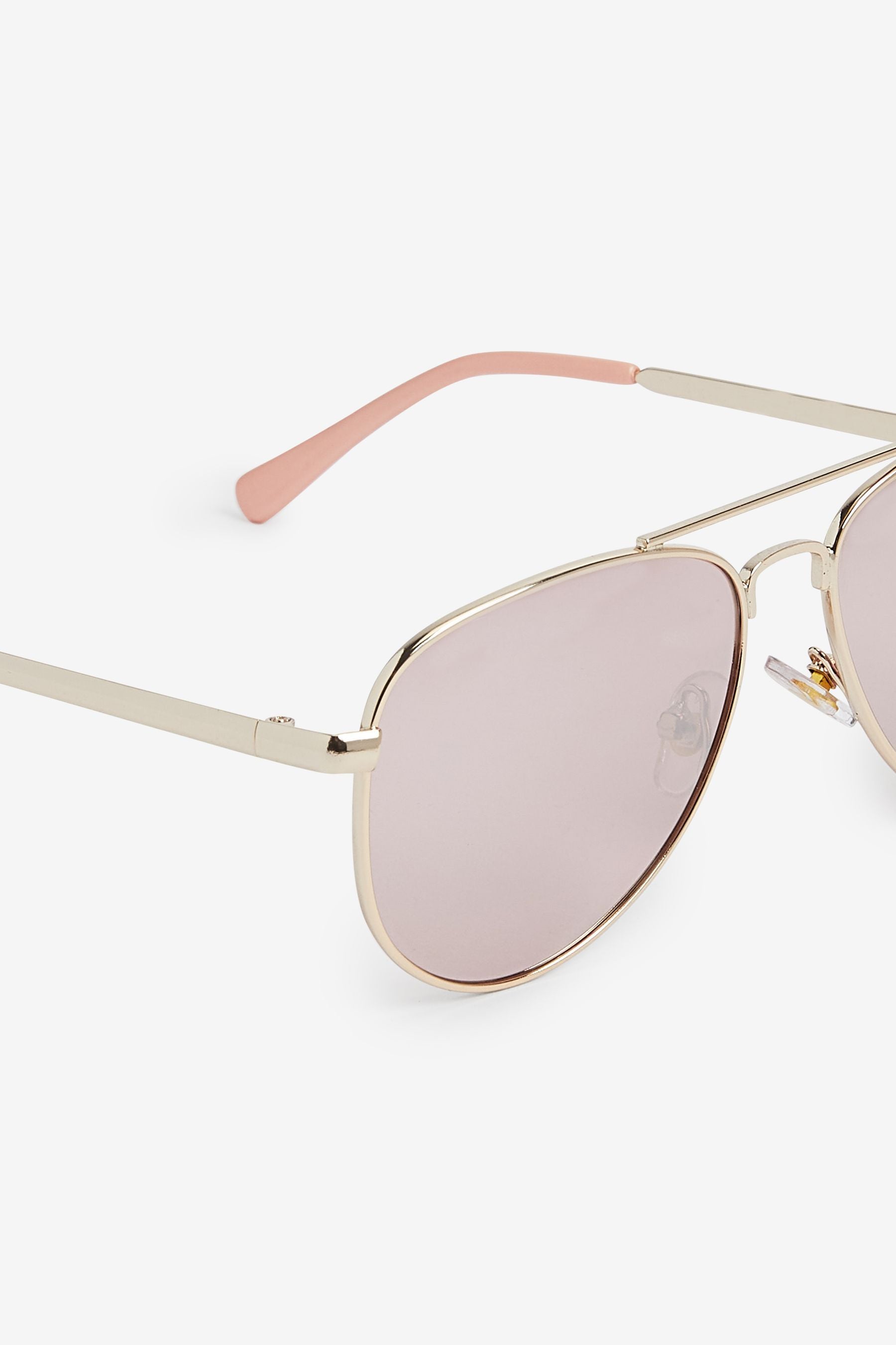 Rose Gold Aviator Style Sunglasses