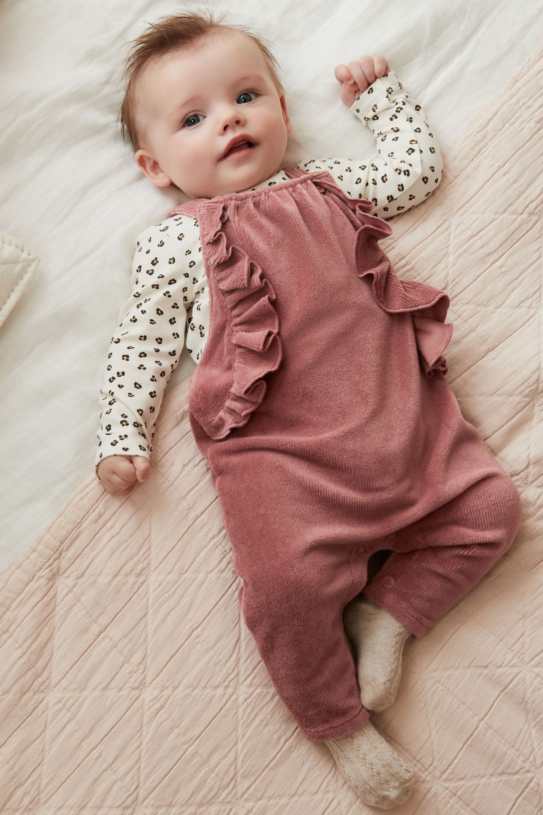 Dark Pink Velour 2 Piece Baby Dungarees And Bodysuit Set (0mths-2yrs)