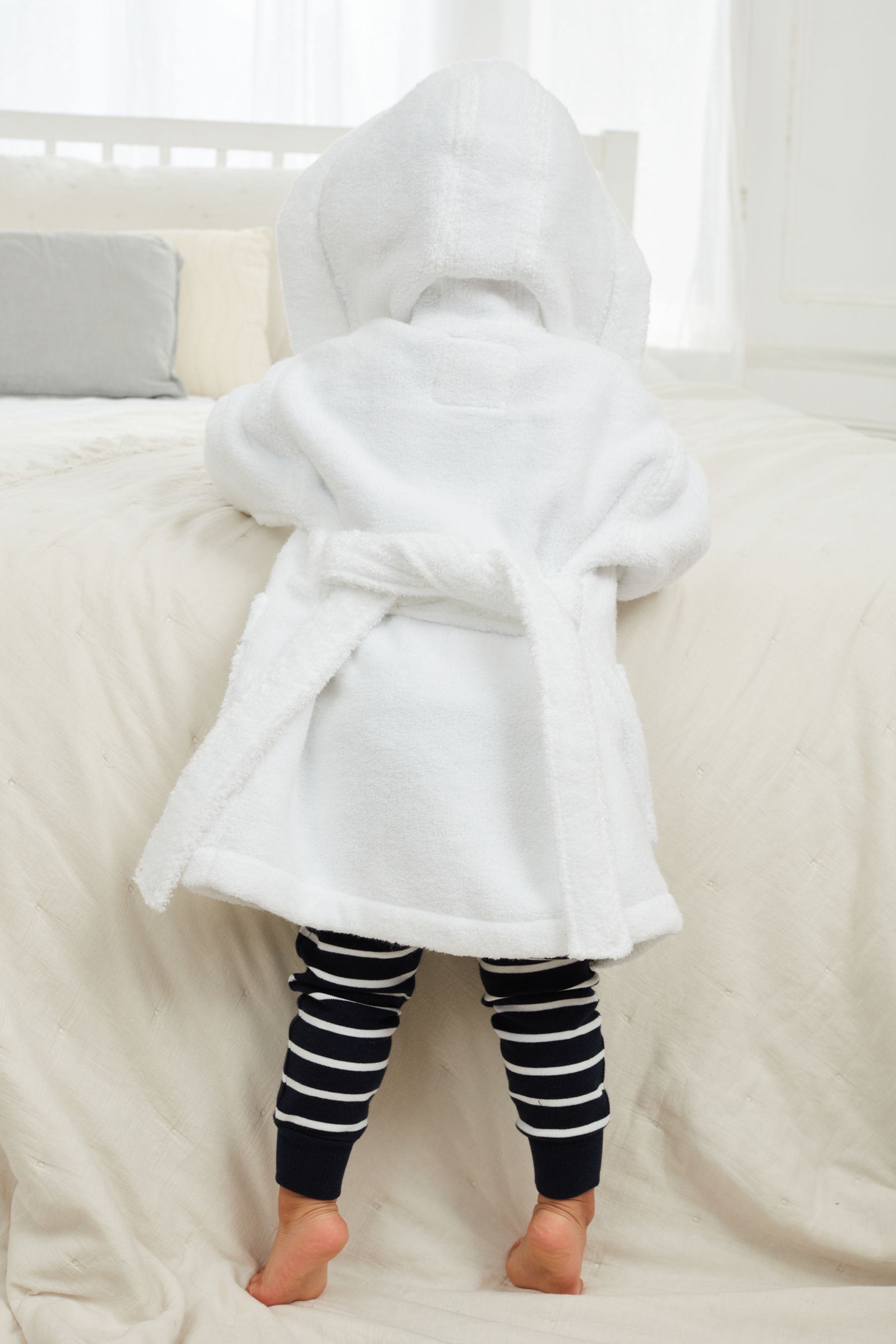 White Towelling Dressing Gown (9mths-12yrs)