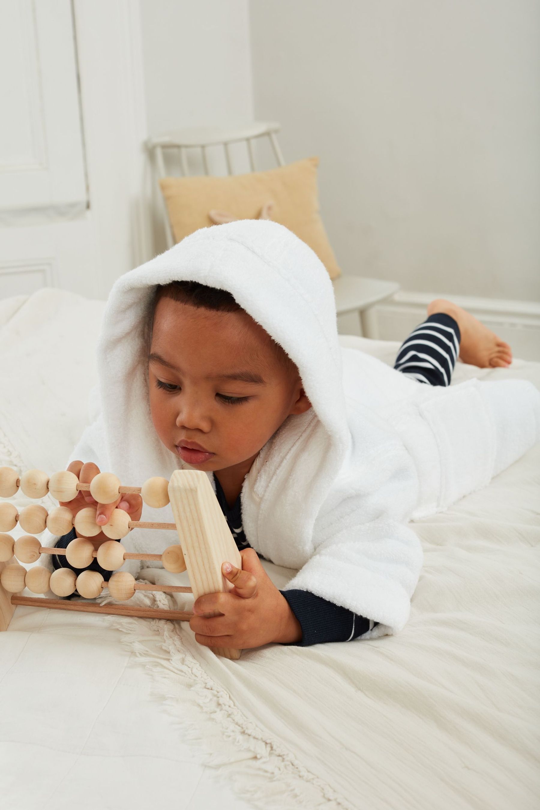 White Towelling Dressing Gown (9mths-12yrs)