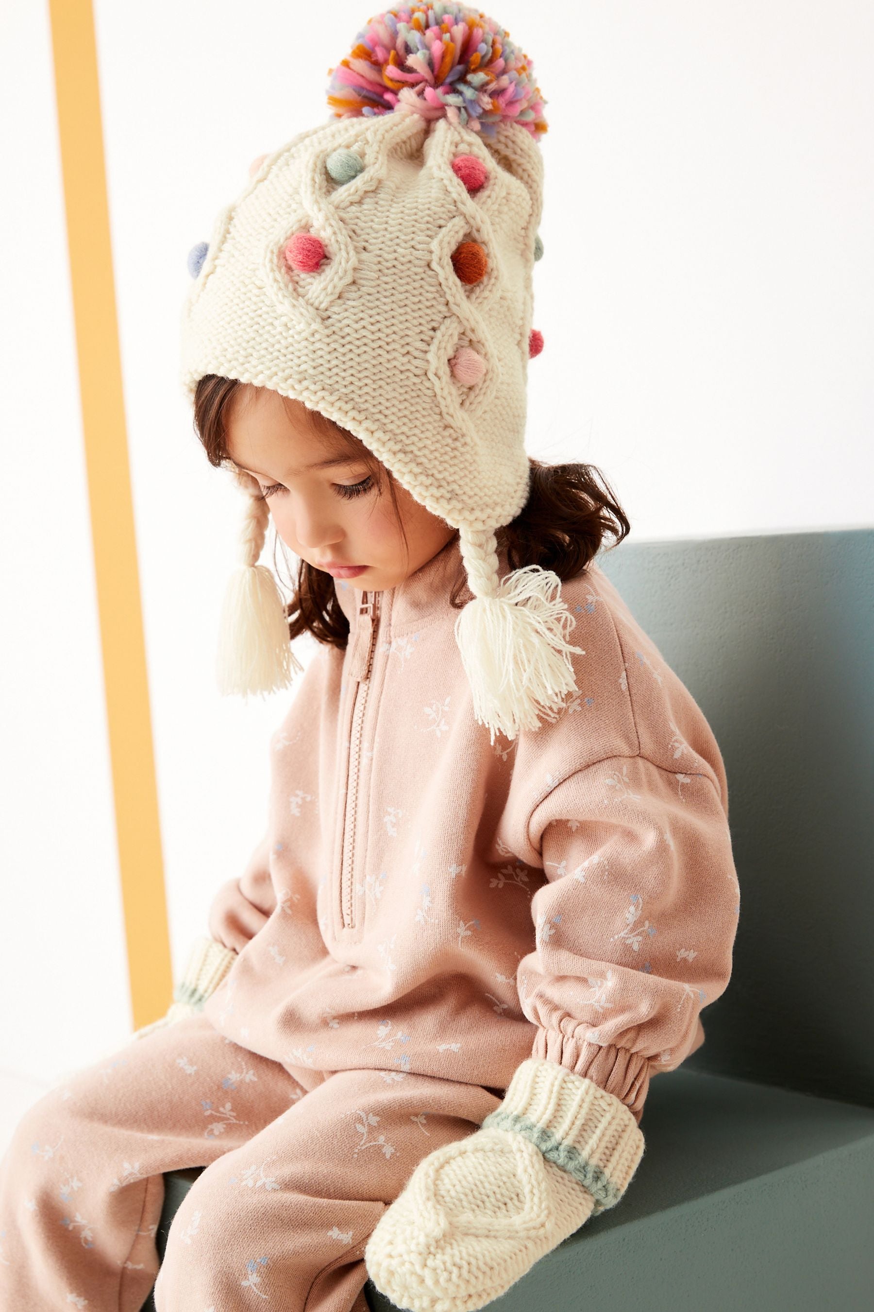 Ecru White 2 Piece Pom Pom Trapper Hat And Mittens Set (1-6yrs)