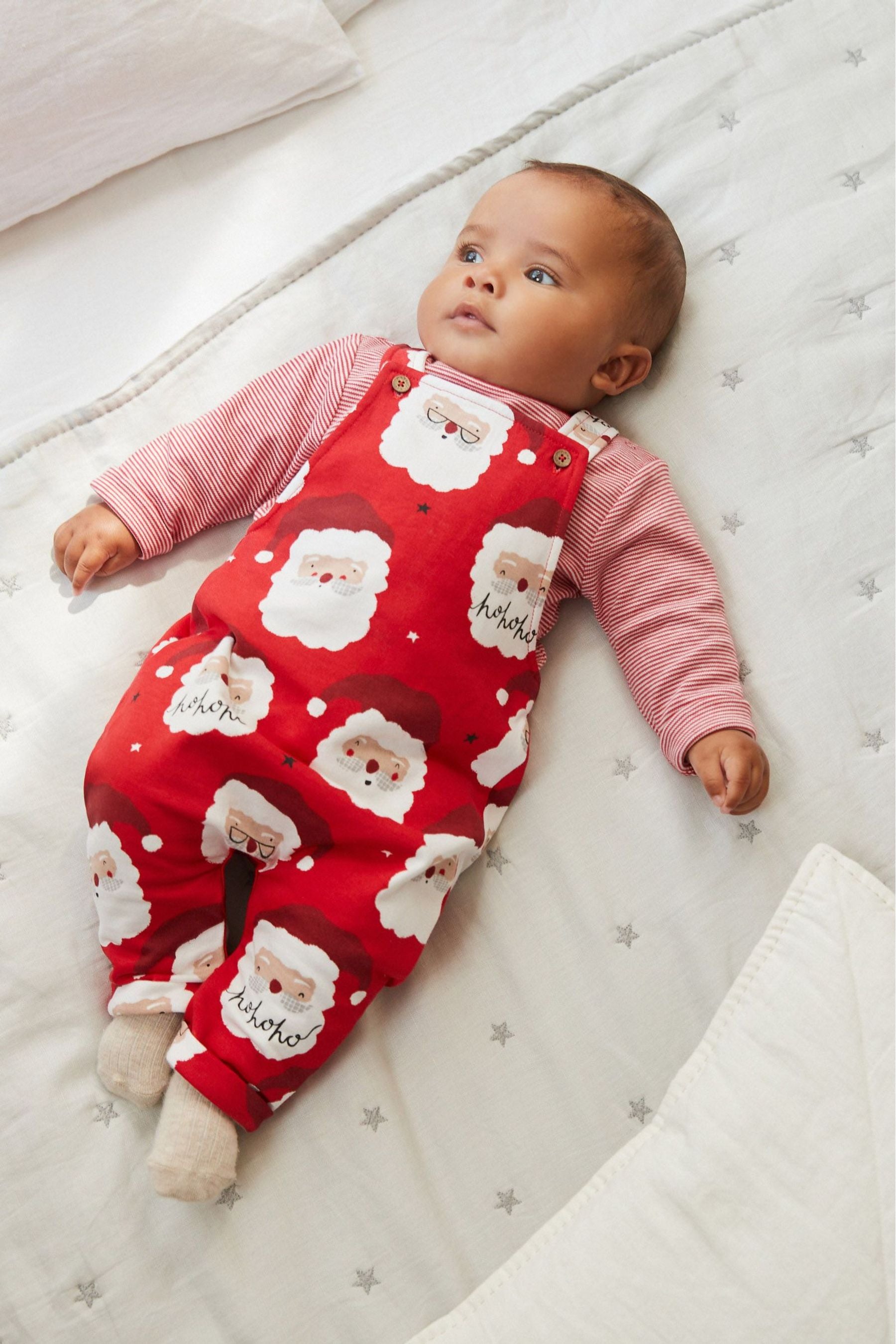 Red Santa Baby Dungaree And Bodysuit Set (0mths-2yrs)