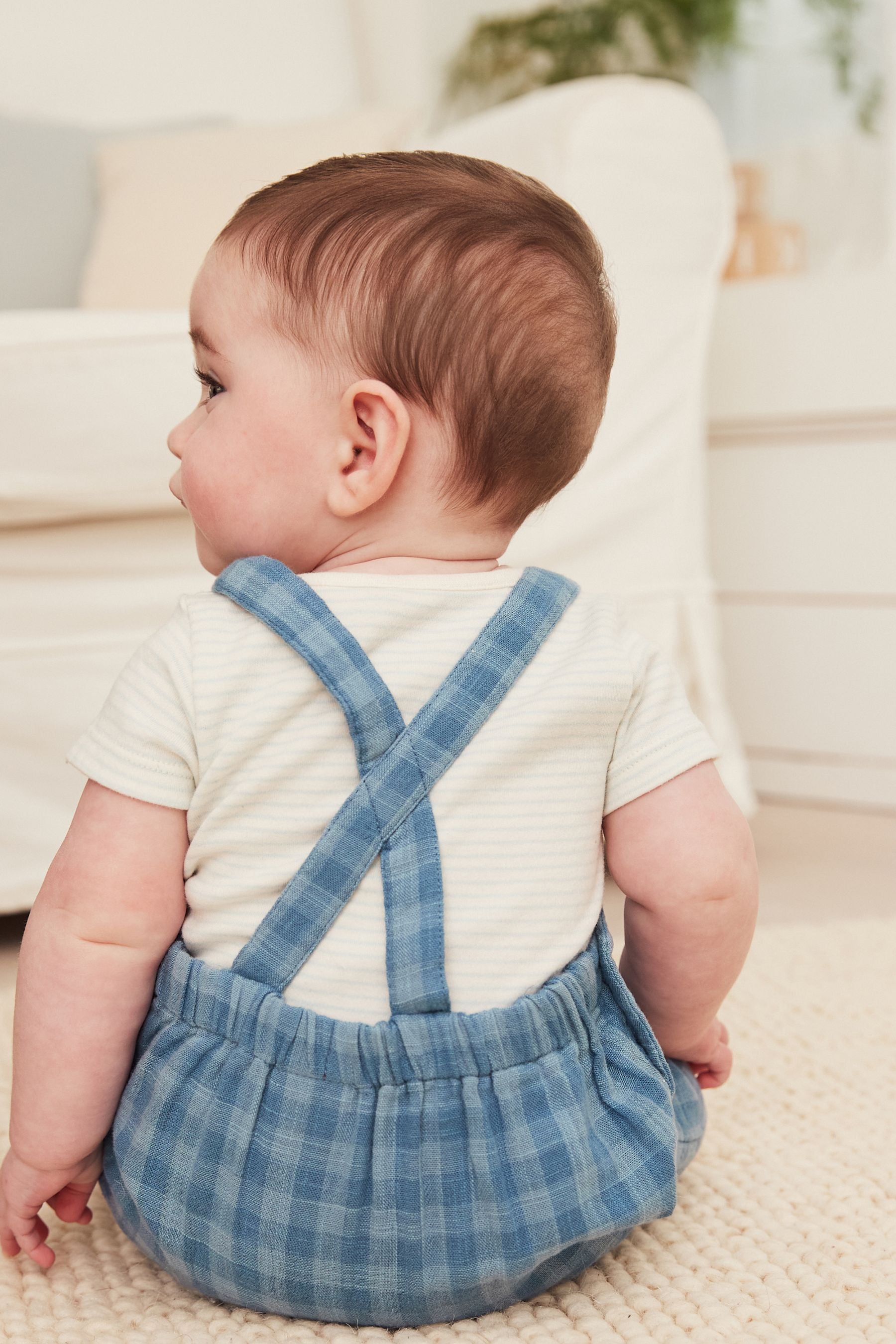 Blue 2 Piece Baby Dungarees and Bodysuit Set (0mths-2yrs)