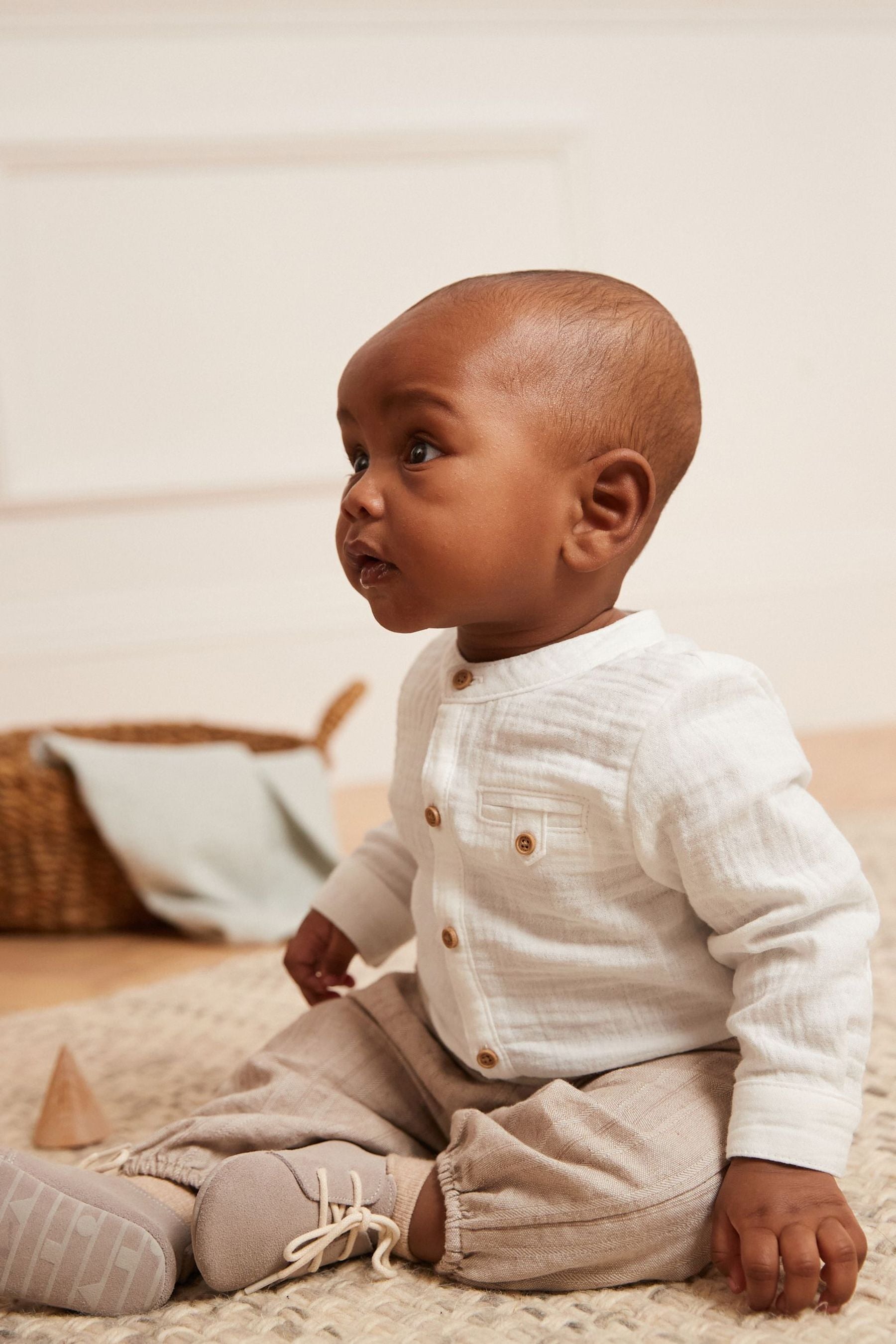 Neutral 2 Piece Smart baby Shirt and Trouser Set (0mths-2yrs)