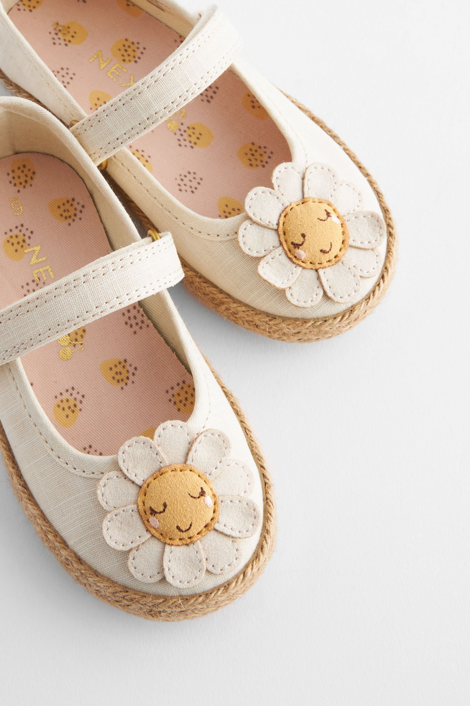 White Daisy Mary Jane Shoes