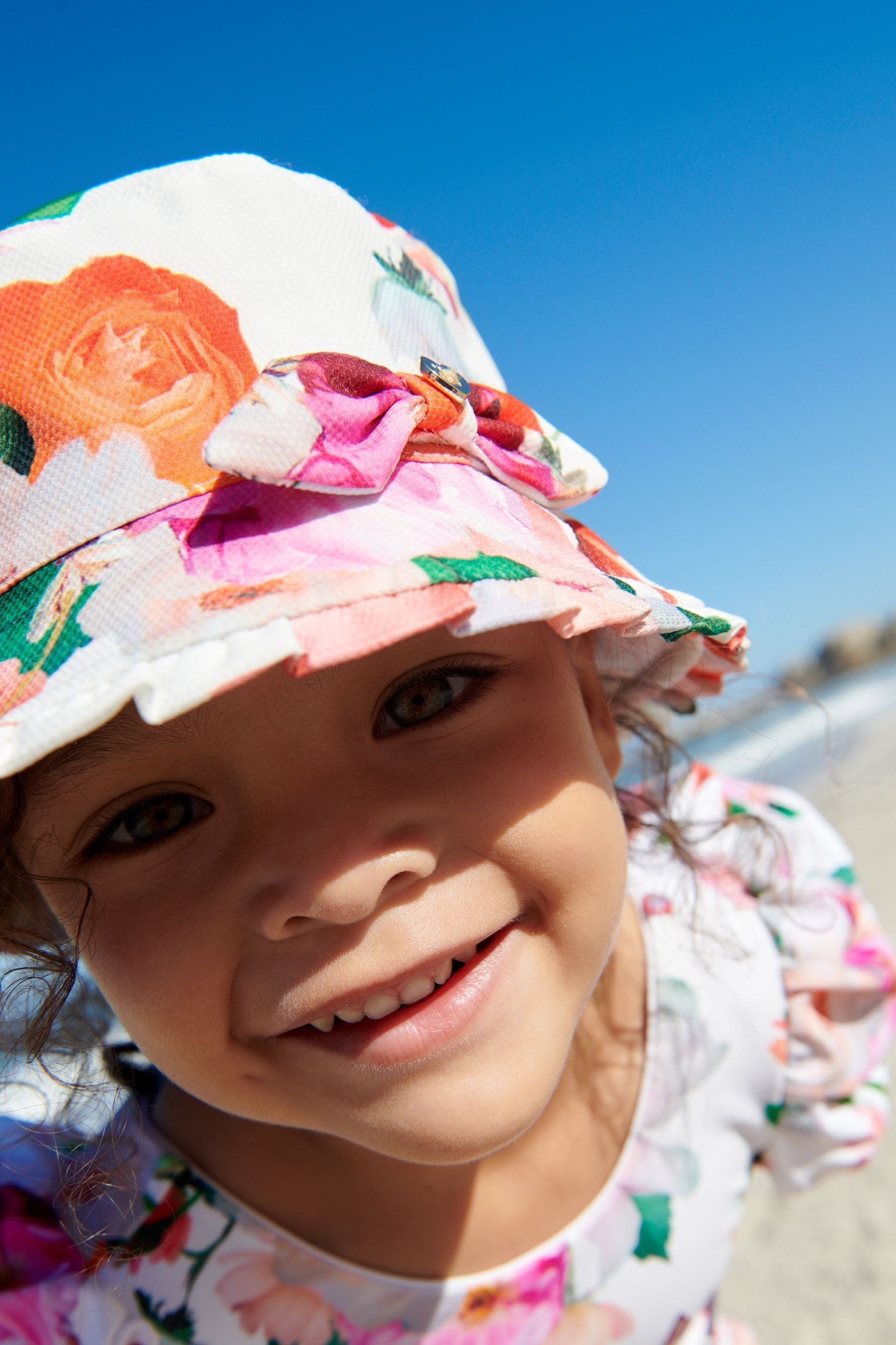 White Baker by Ted Baker White Floral Print Bucket Hat