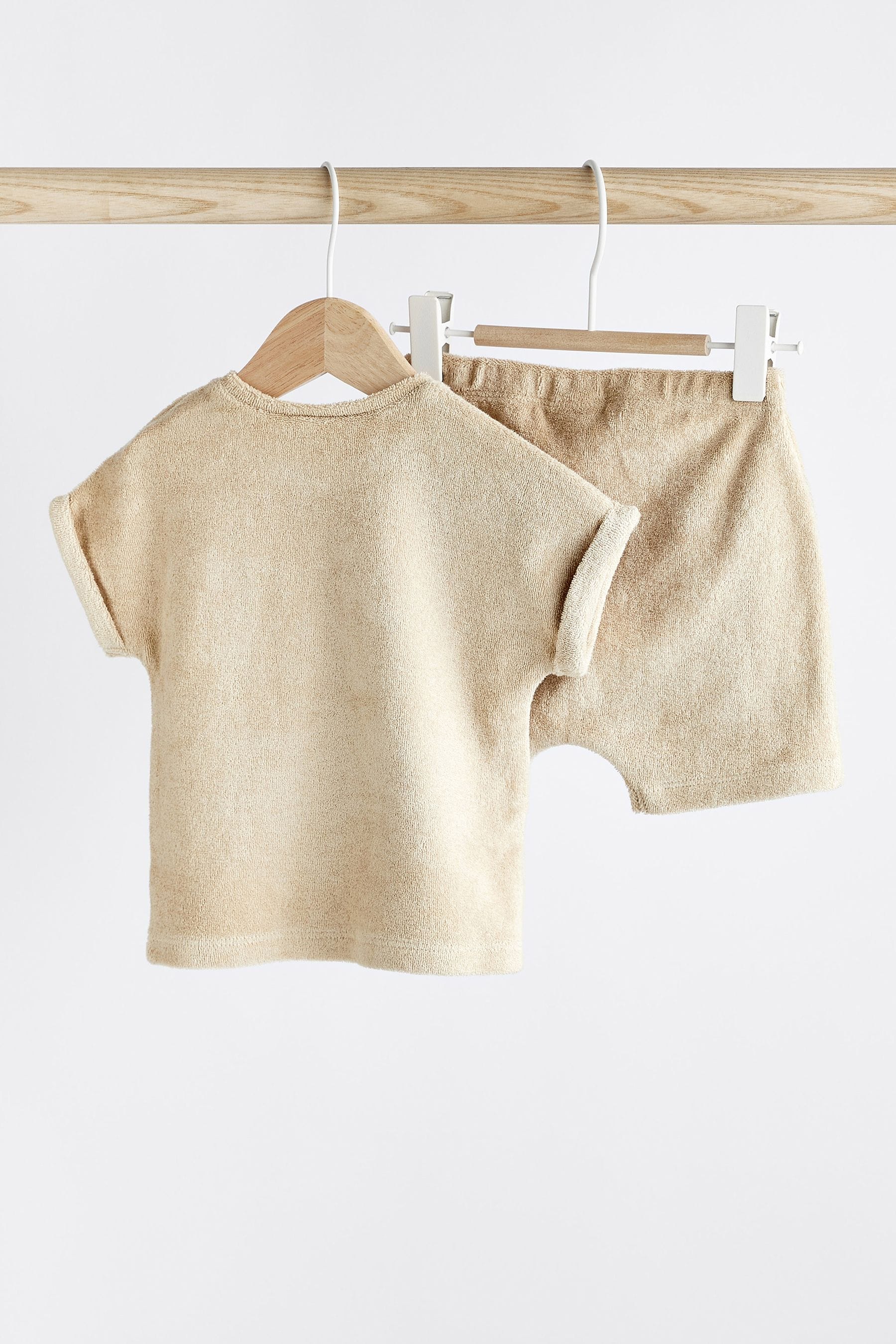 Neutral 2 Piece Baby Towelling T-Shirt And Shorts Set (0mths-2yrs)