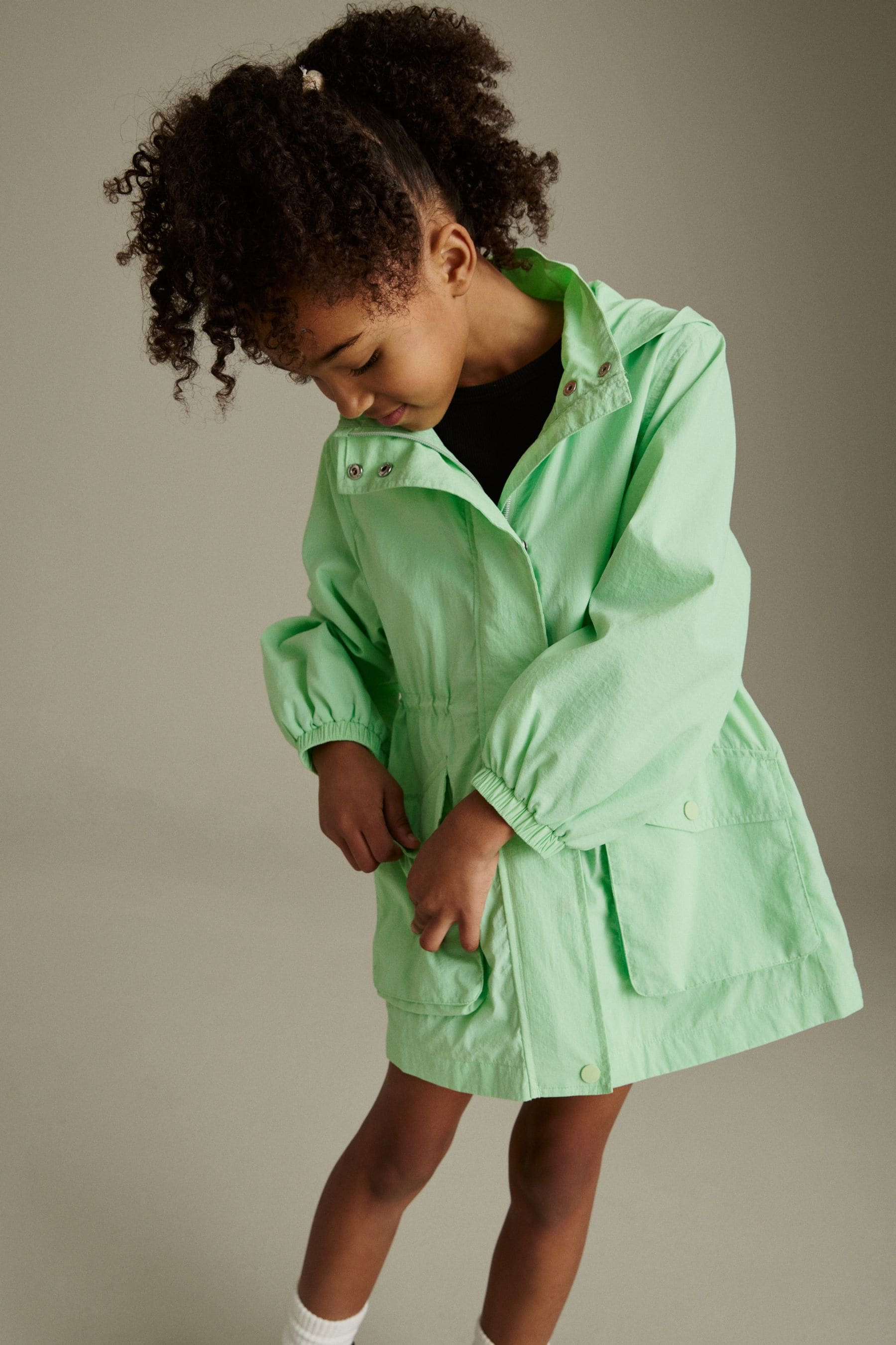 Green Shower Resistant Cagoule (3-16yrs)