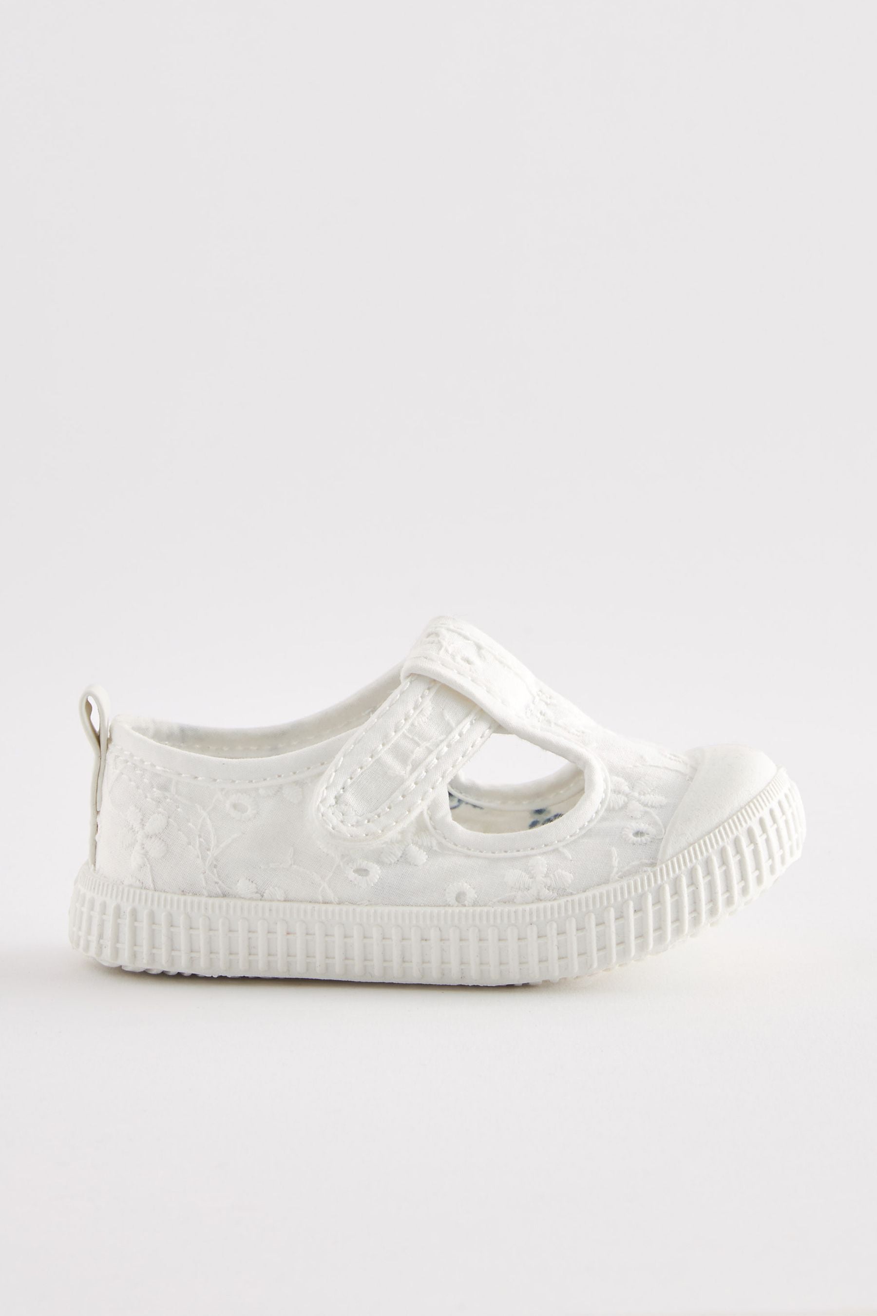 White Broderie First Walker Shoes