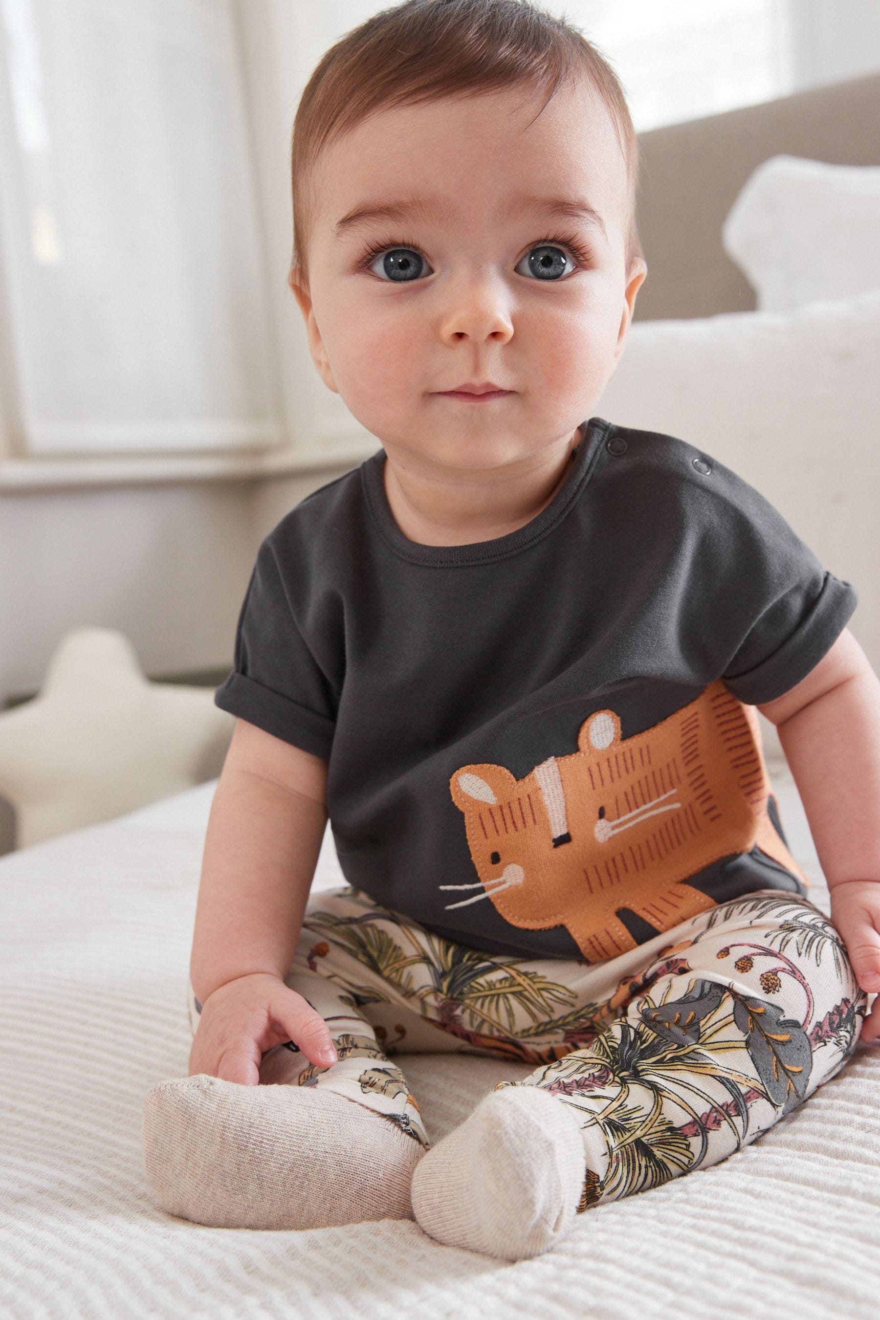 Monochrome 2 Piece Baby T-Shirt And Leggings Set